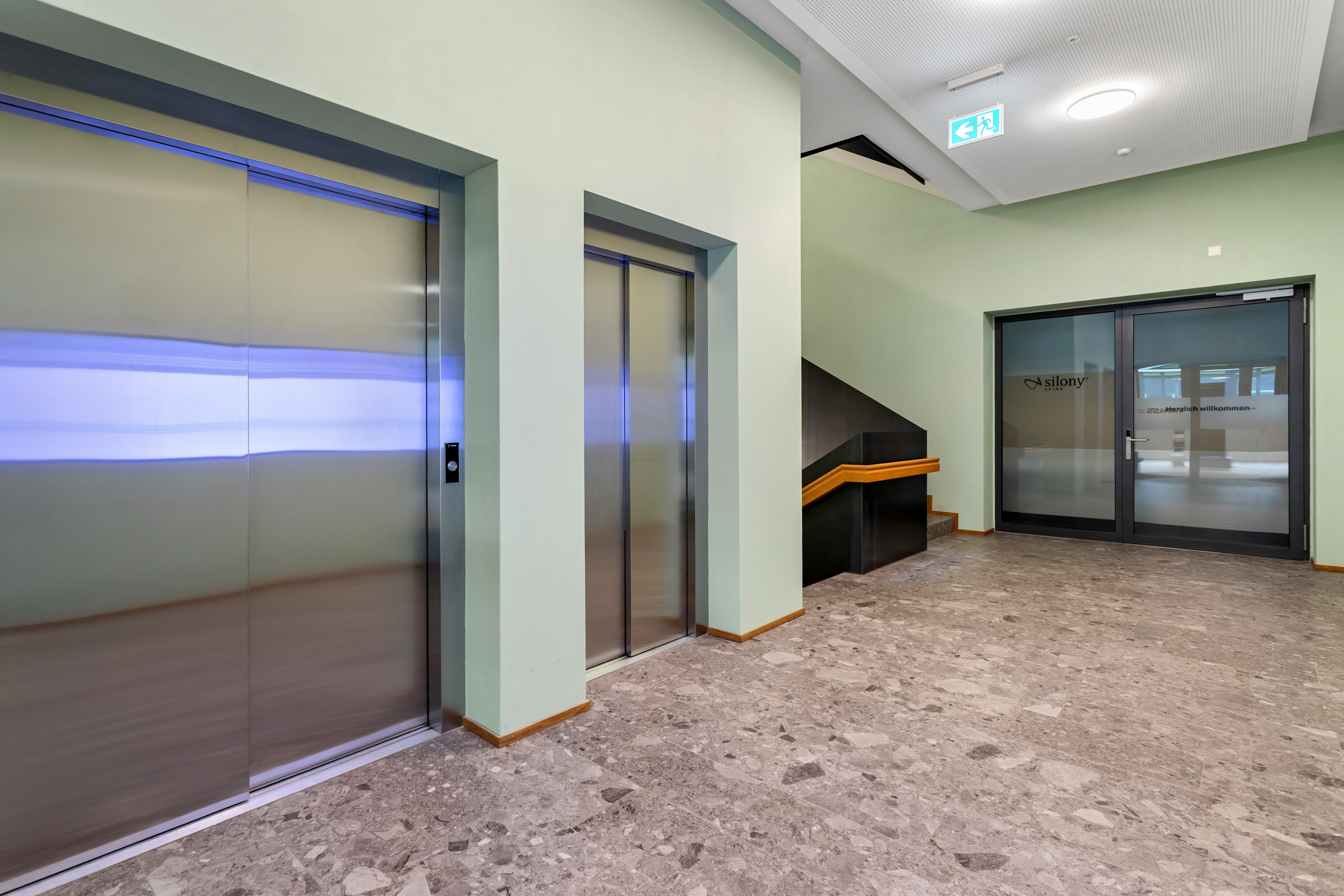 Interior view 9