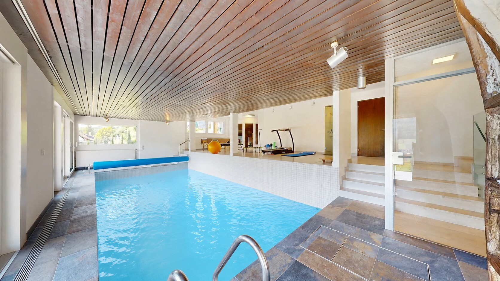 Schwimmhalle Schwimmhalle