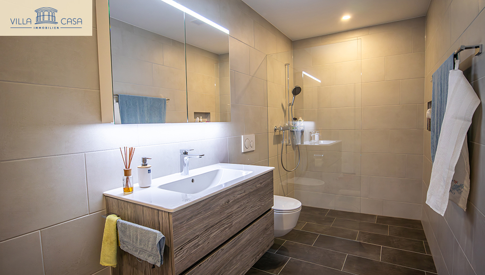 Bad mit Dusche