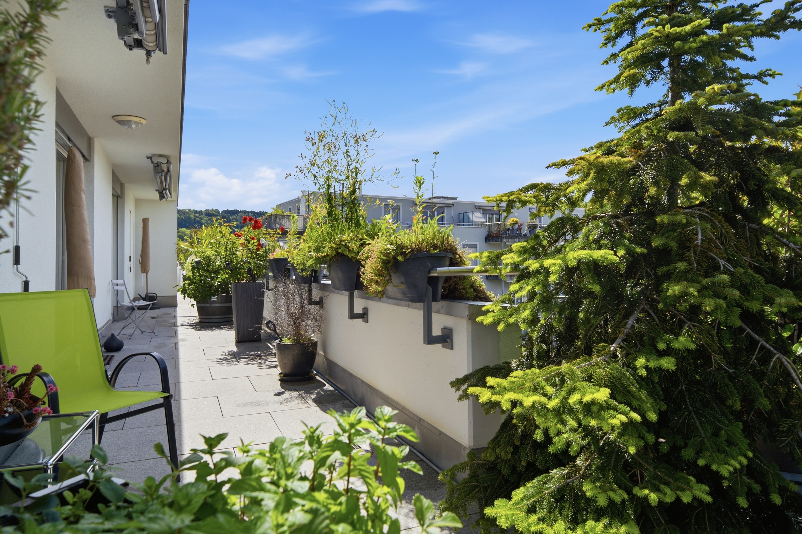 Exterior view 5