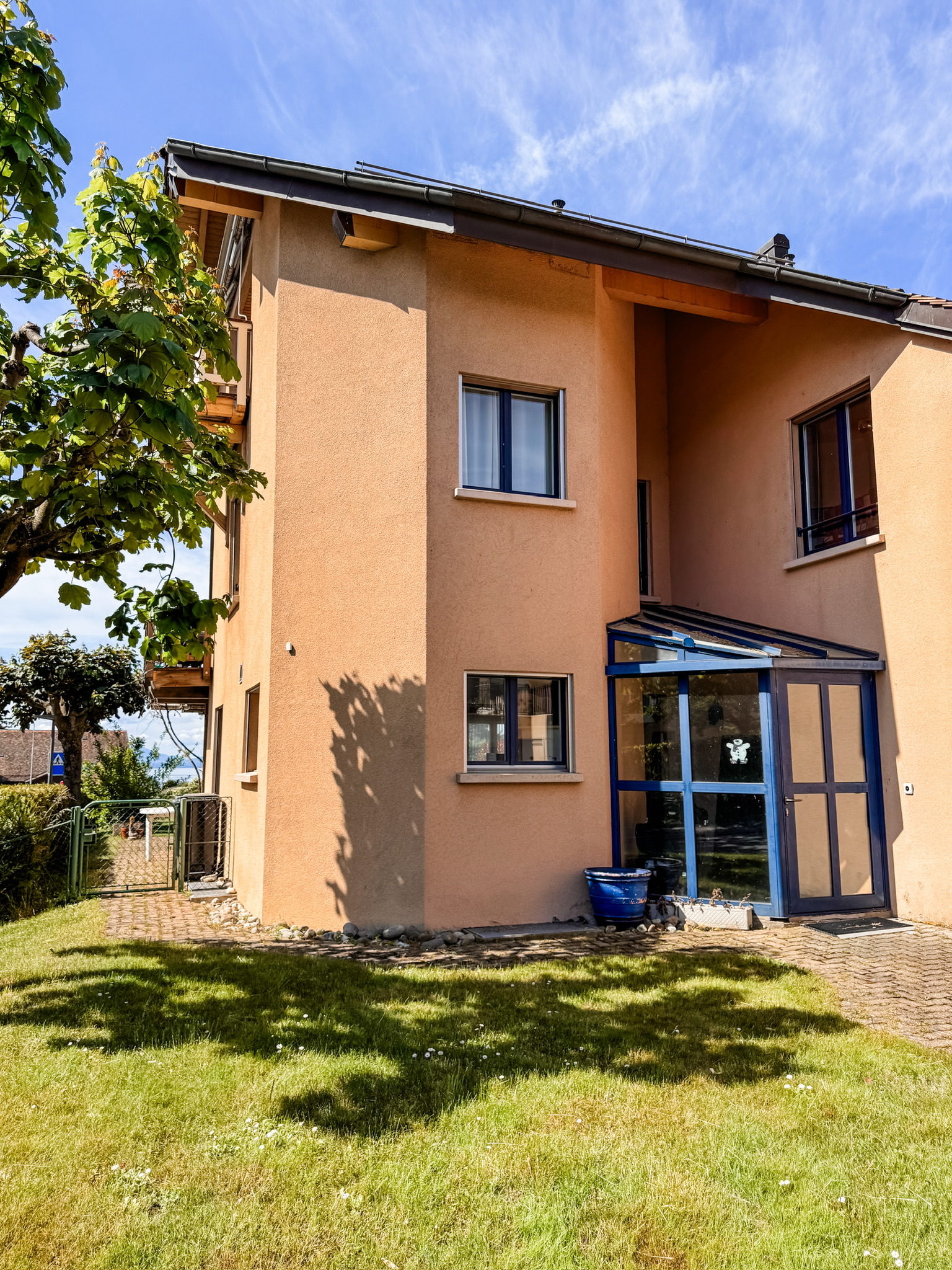 Exterior view 1