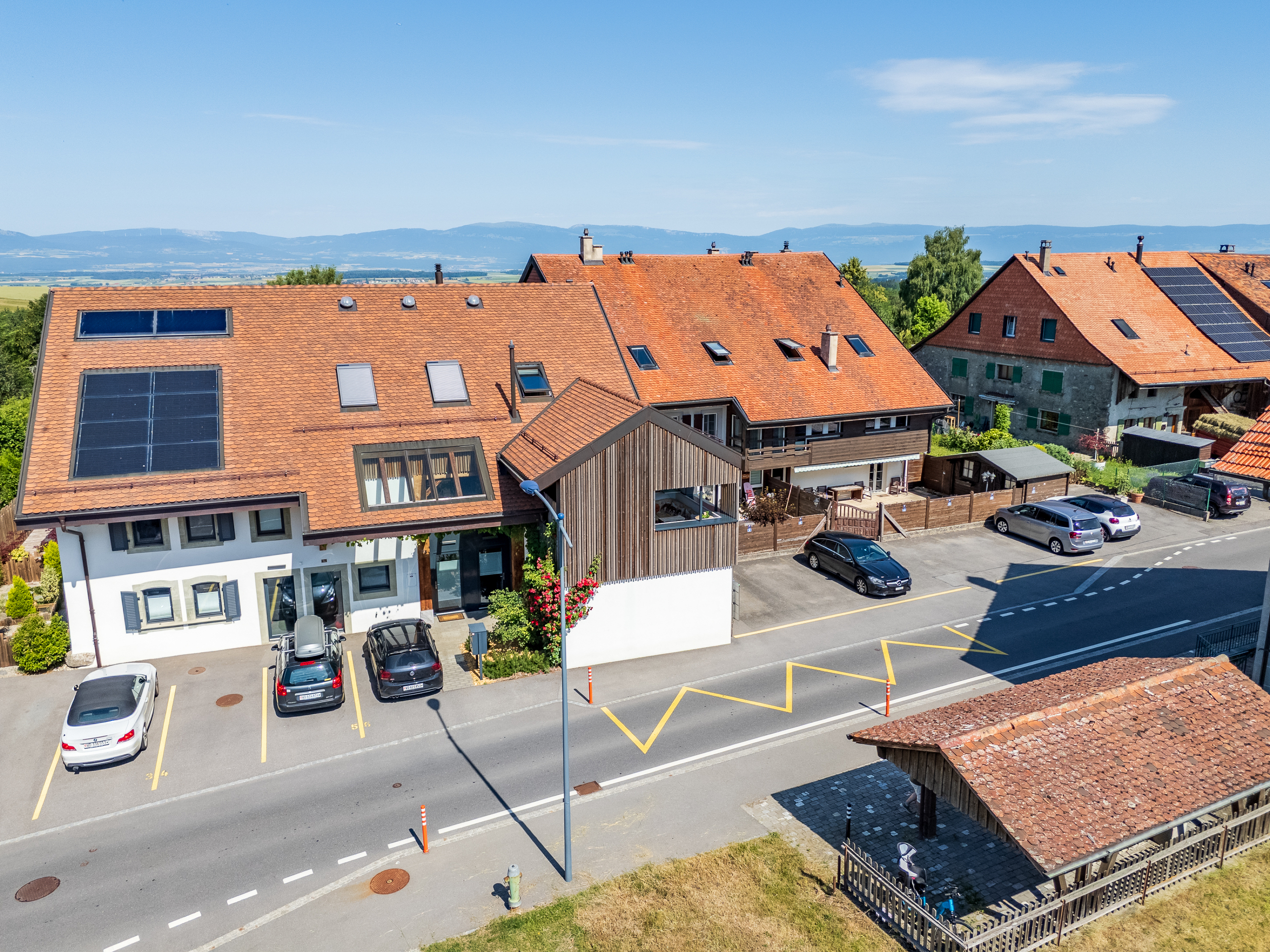 Exterior view 3