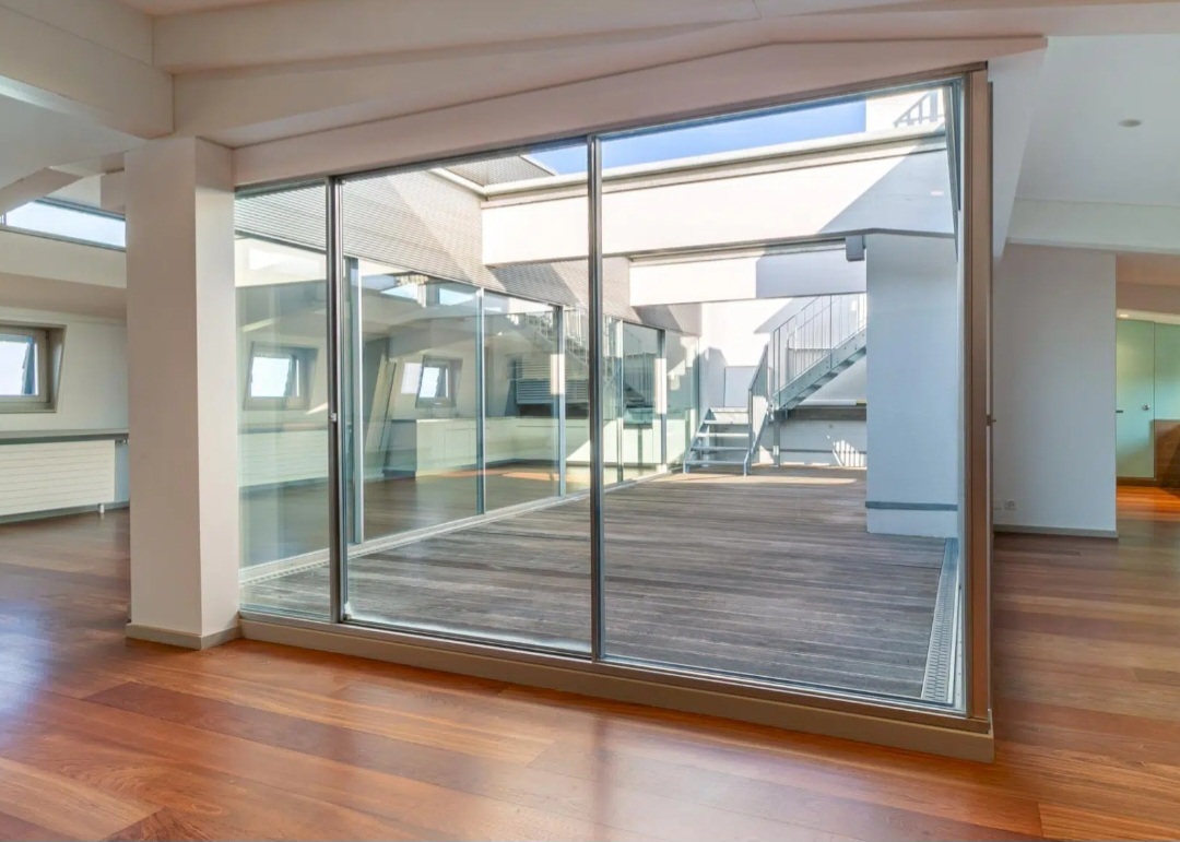 Interior view 3