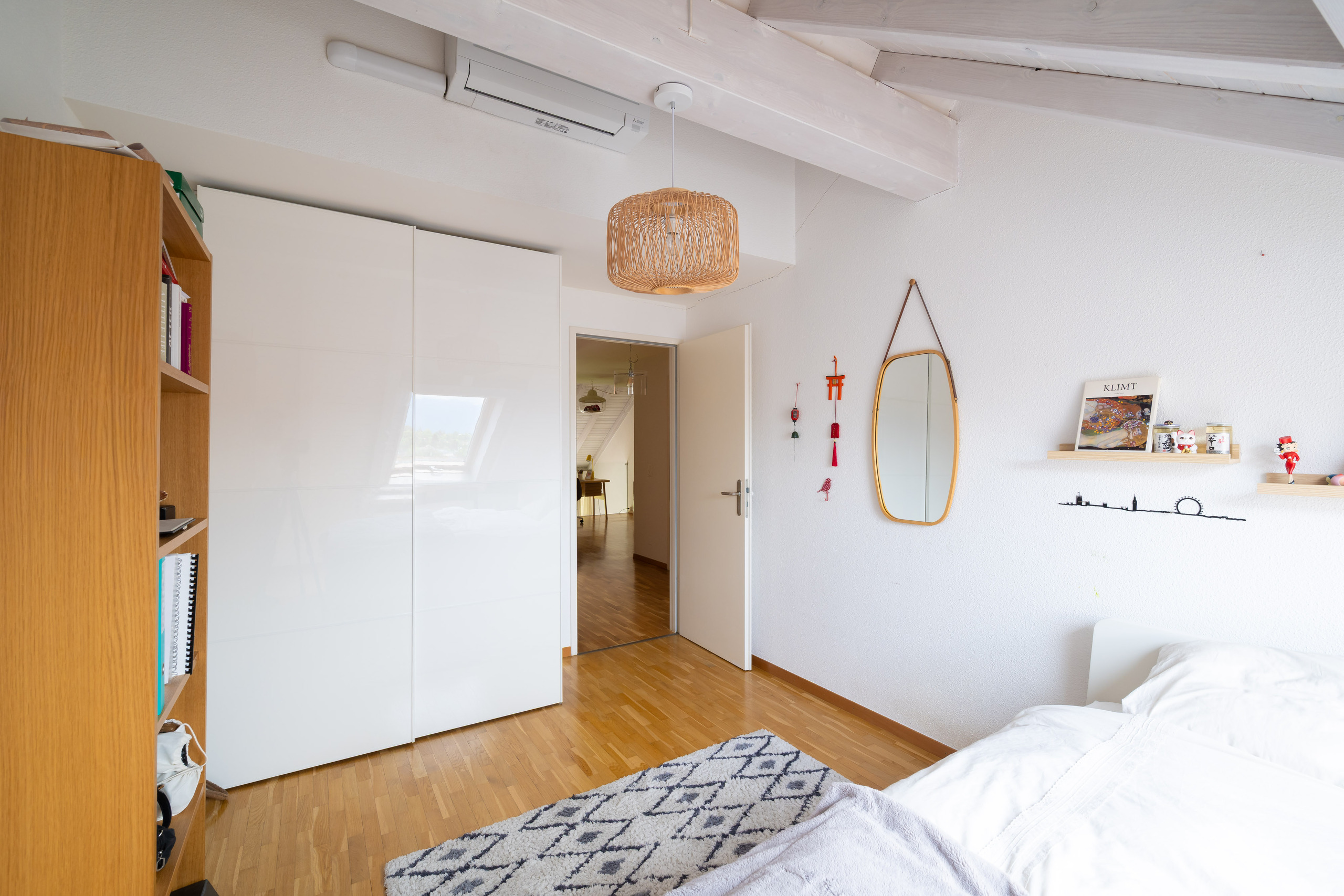 Interior view 11