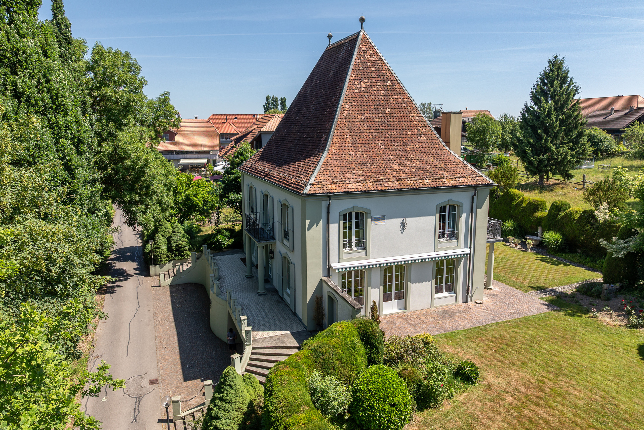 Exterior view 1