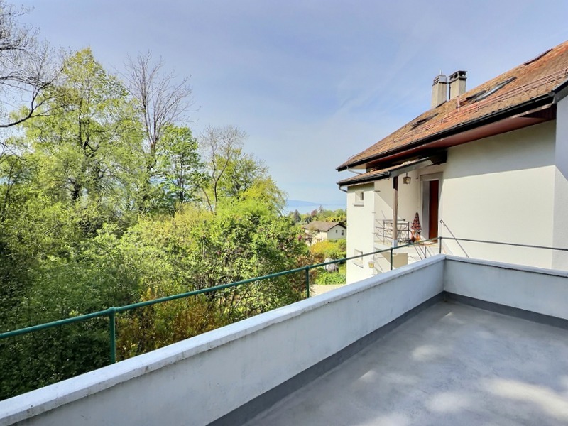 Exterior view 6