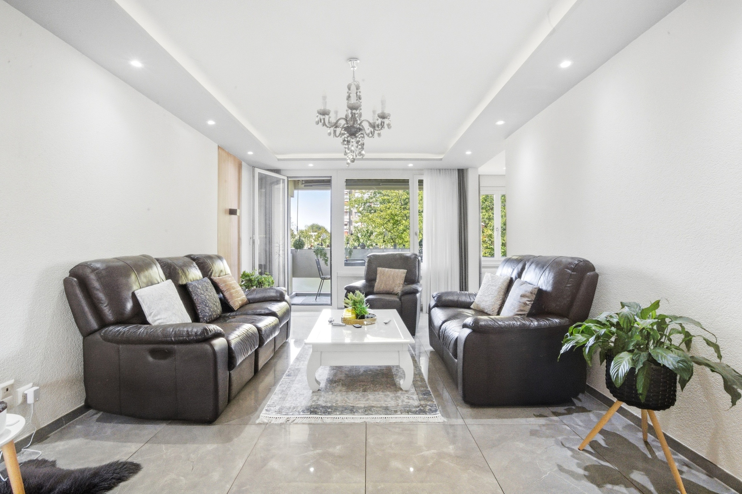 Interior view 3