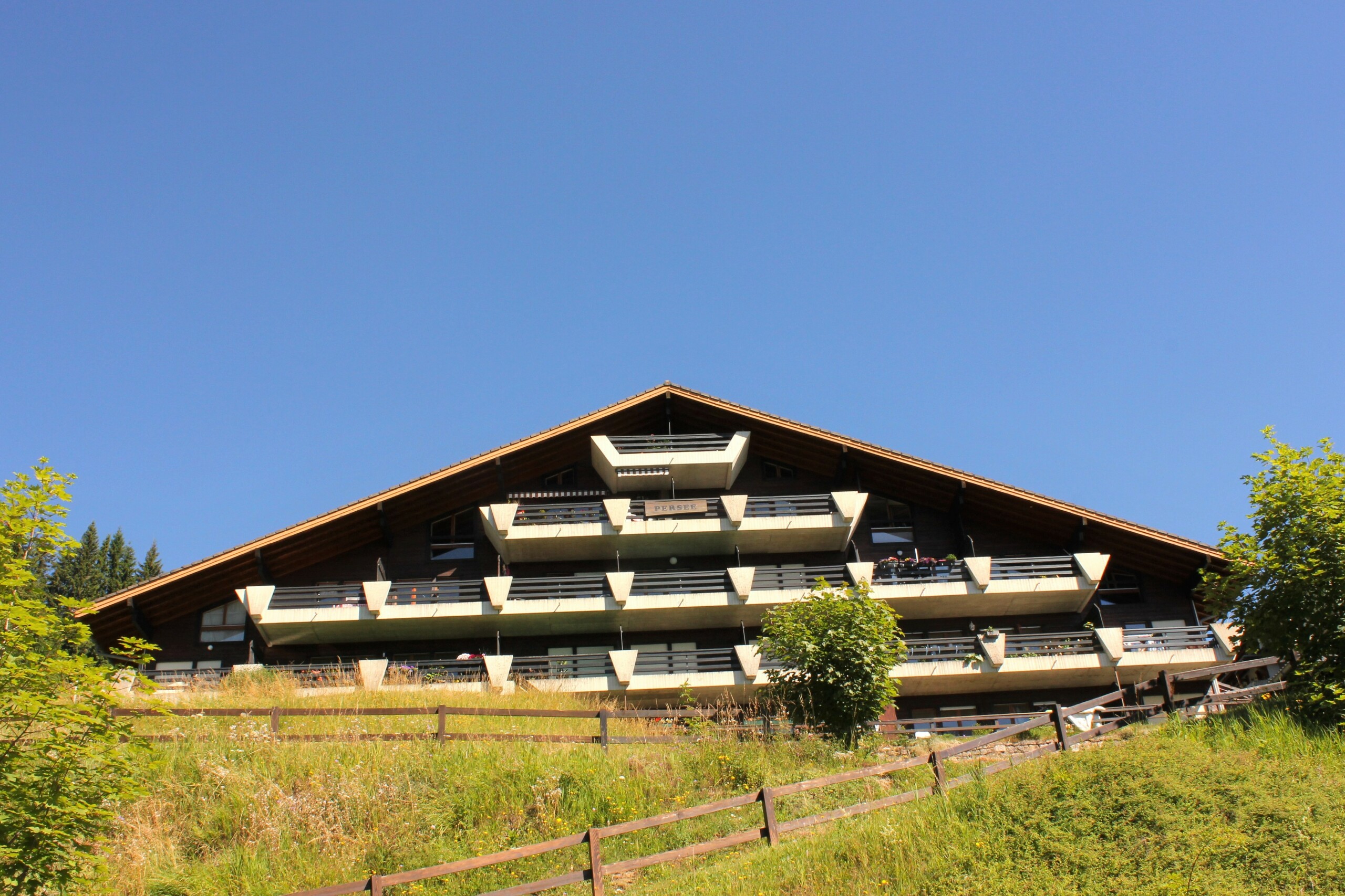 Vue sur le bâtiment Persée 