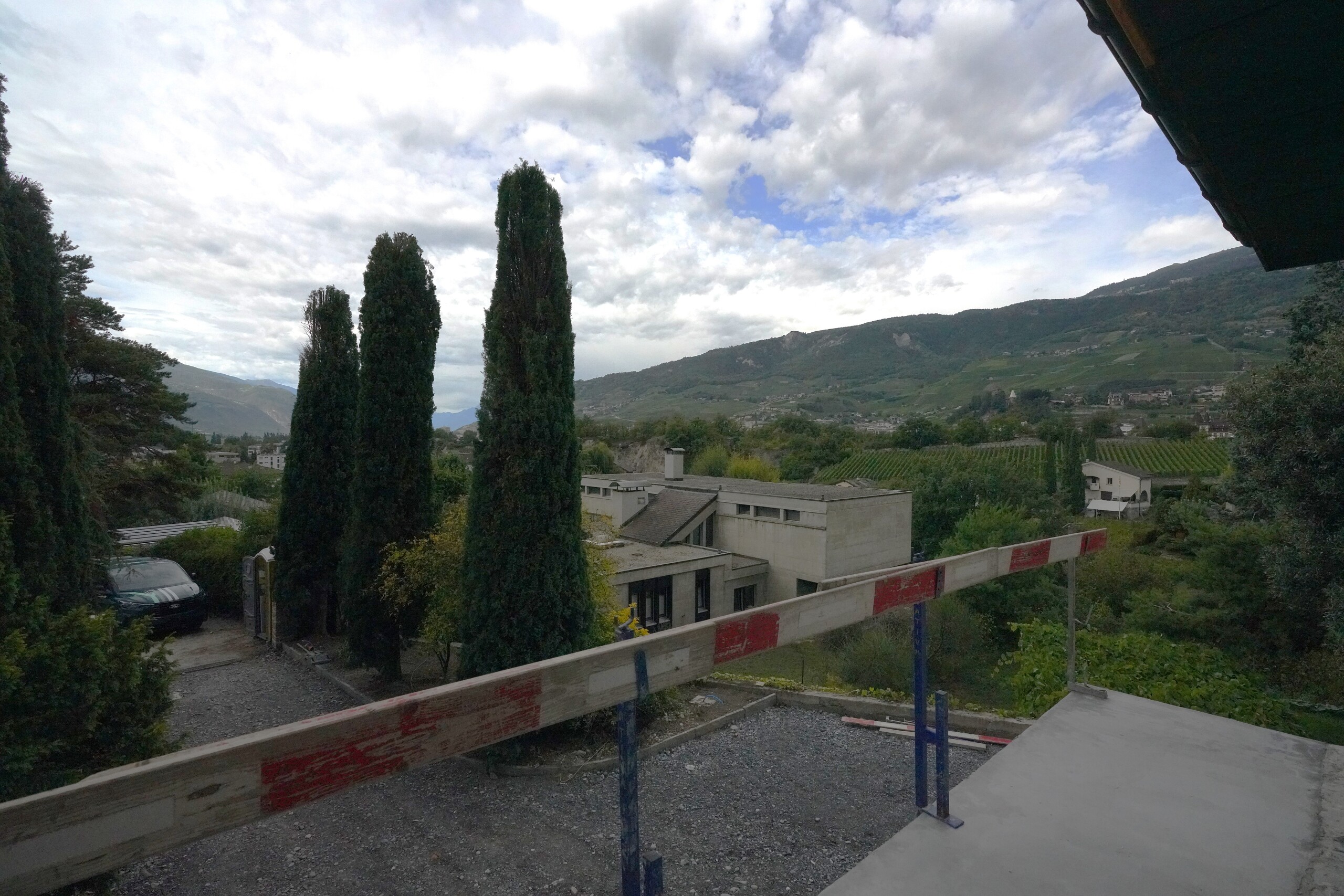 Exterior view 1