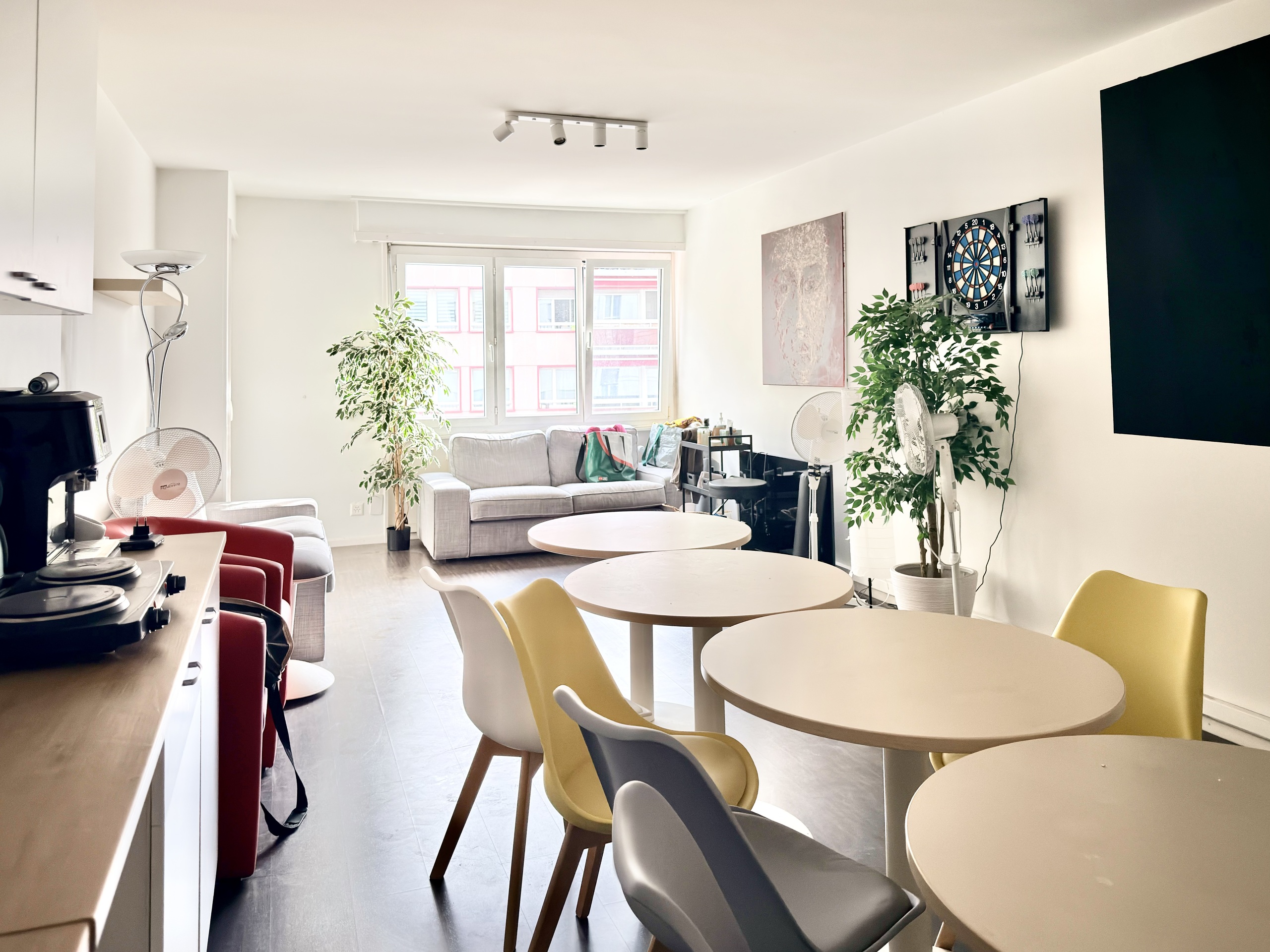 Interior view 3