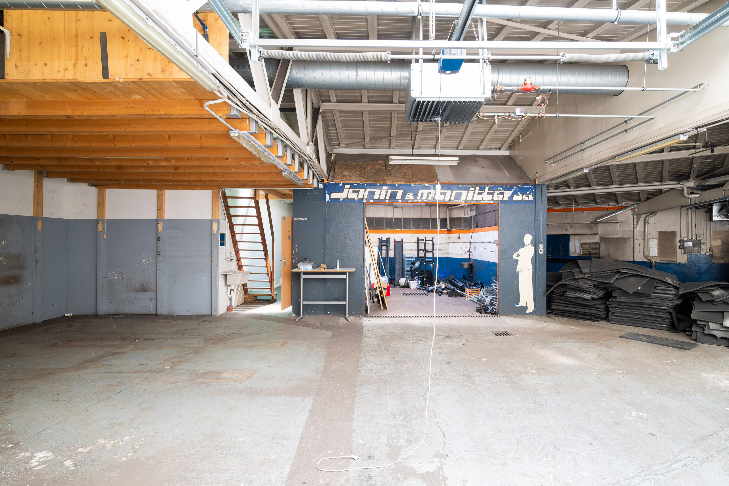 Interior view 3