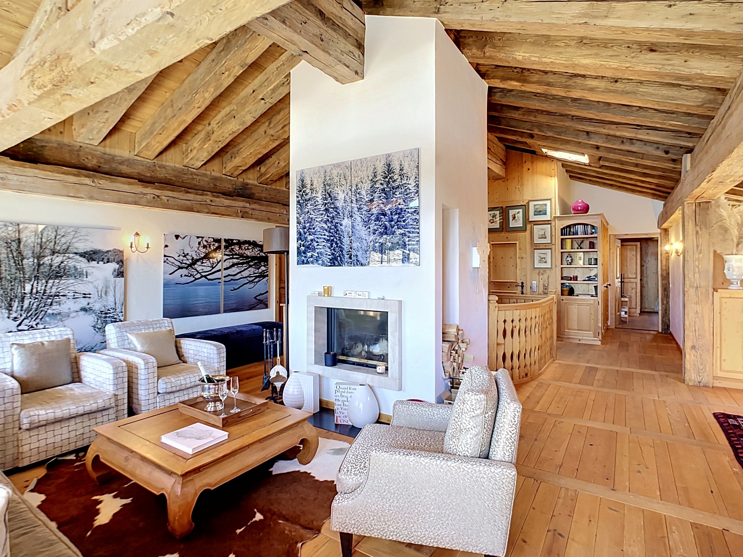 Interior view 9