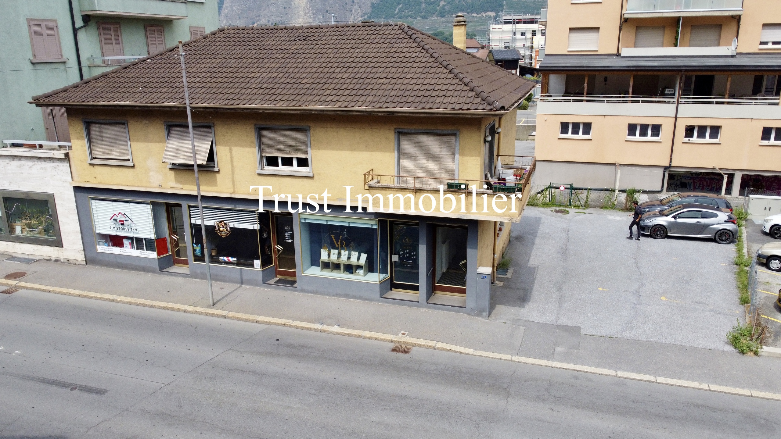 Photo 1