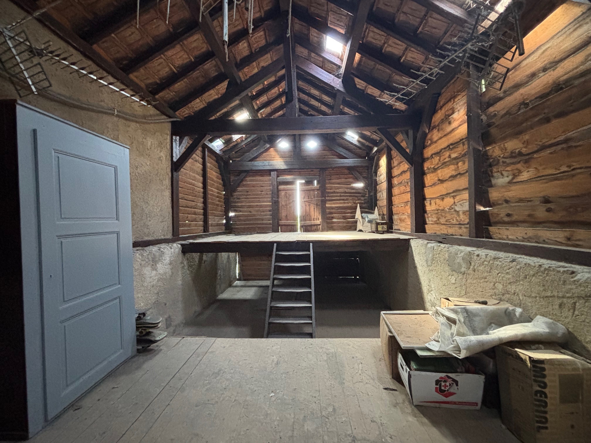 Grange avec potentiel d'aménagement