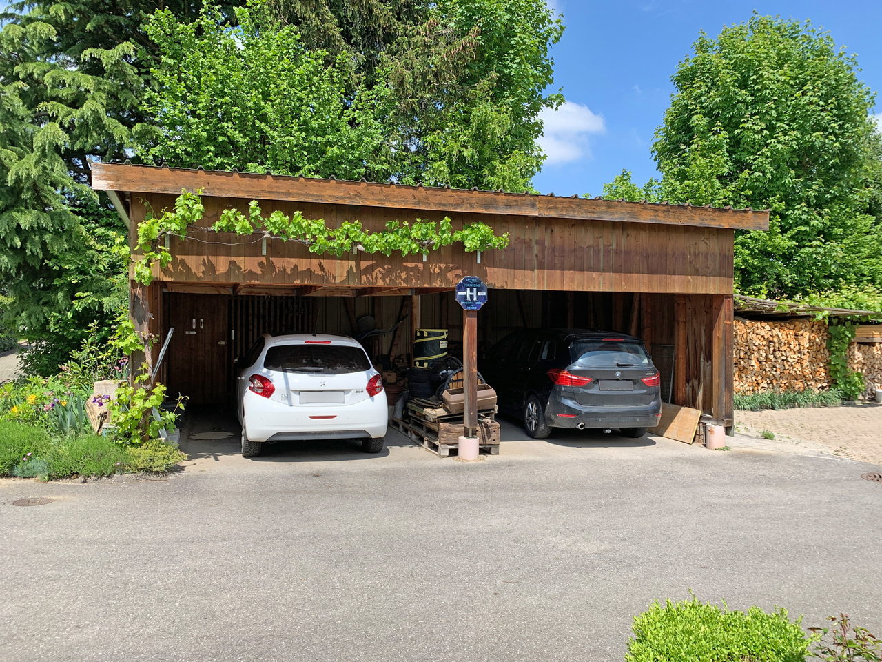 Cottens - Villa individuelle 5.5 pièces -  Couvert à voiture