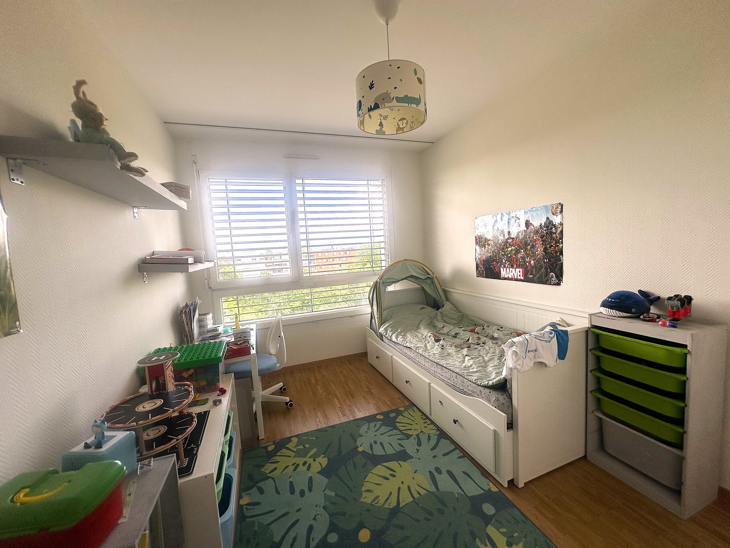 Interior view 6