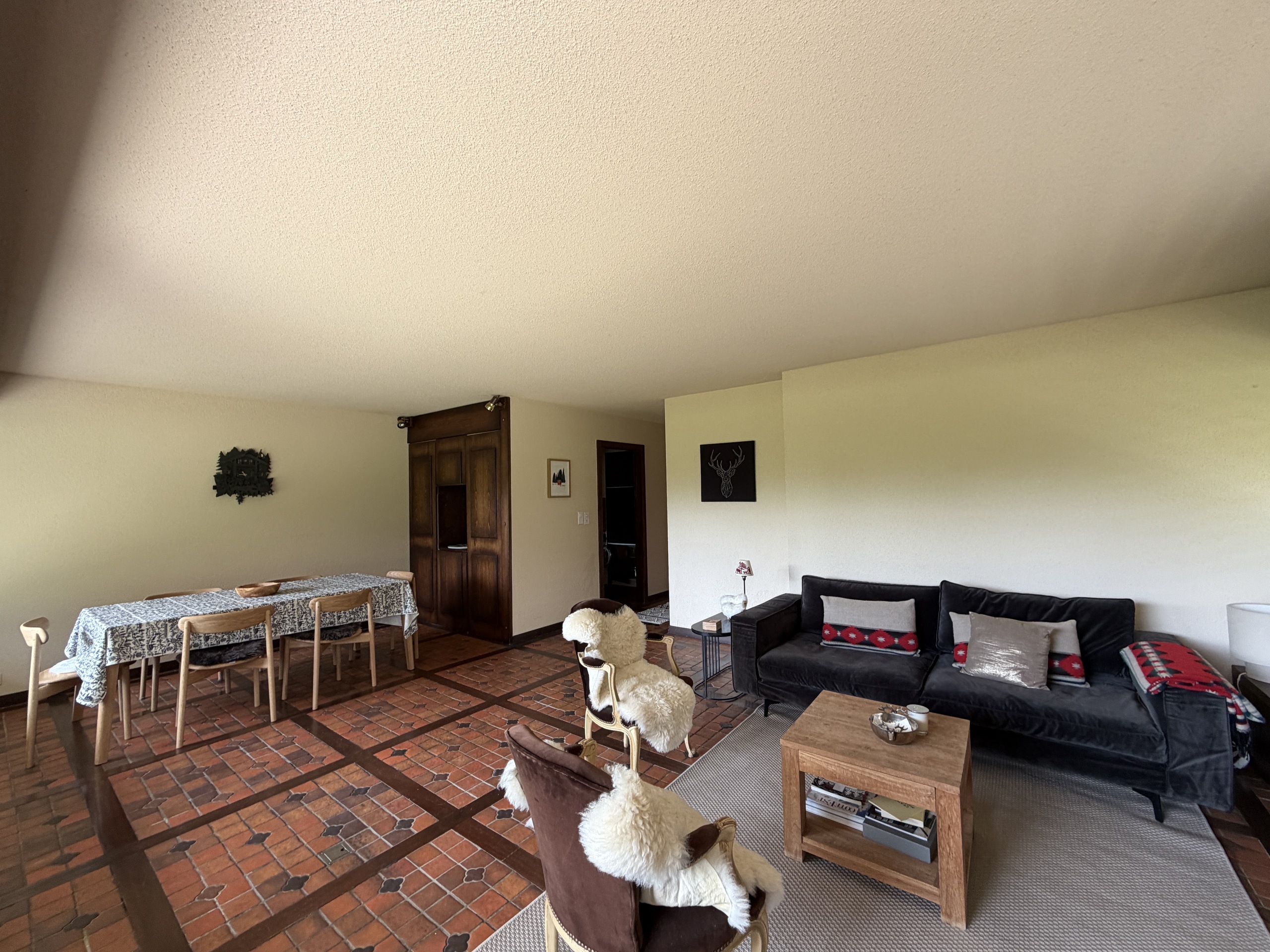 Interior view 10