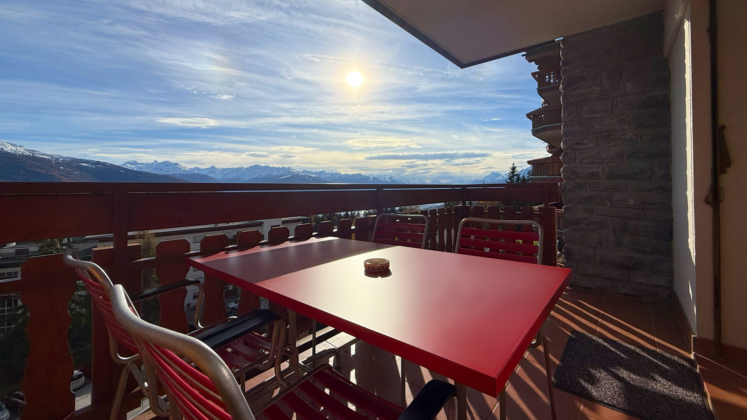 Large balcony with panoramic view of the Alps Large balcony with panoramic view of the Alps