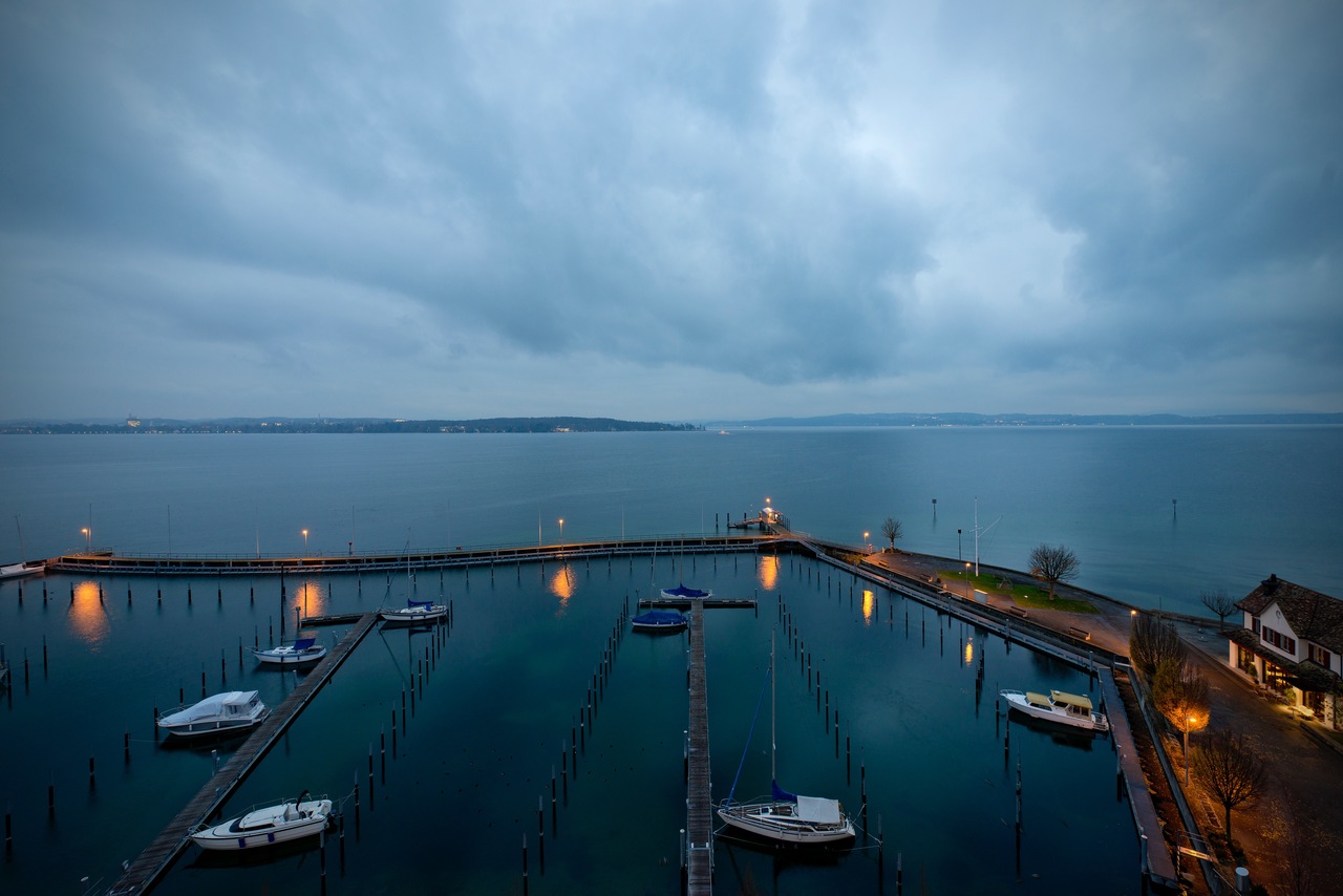 Zauberhafte Lage, direkt am Bodensee.