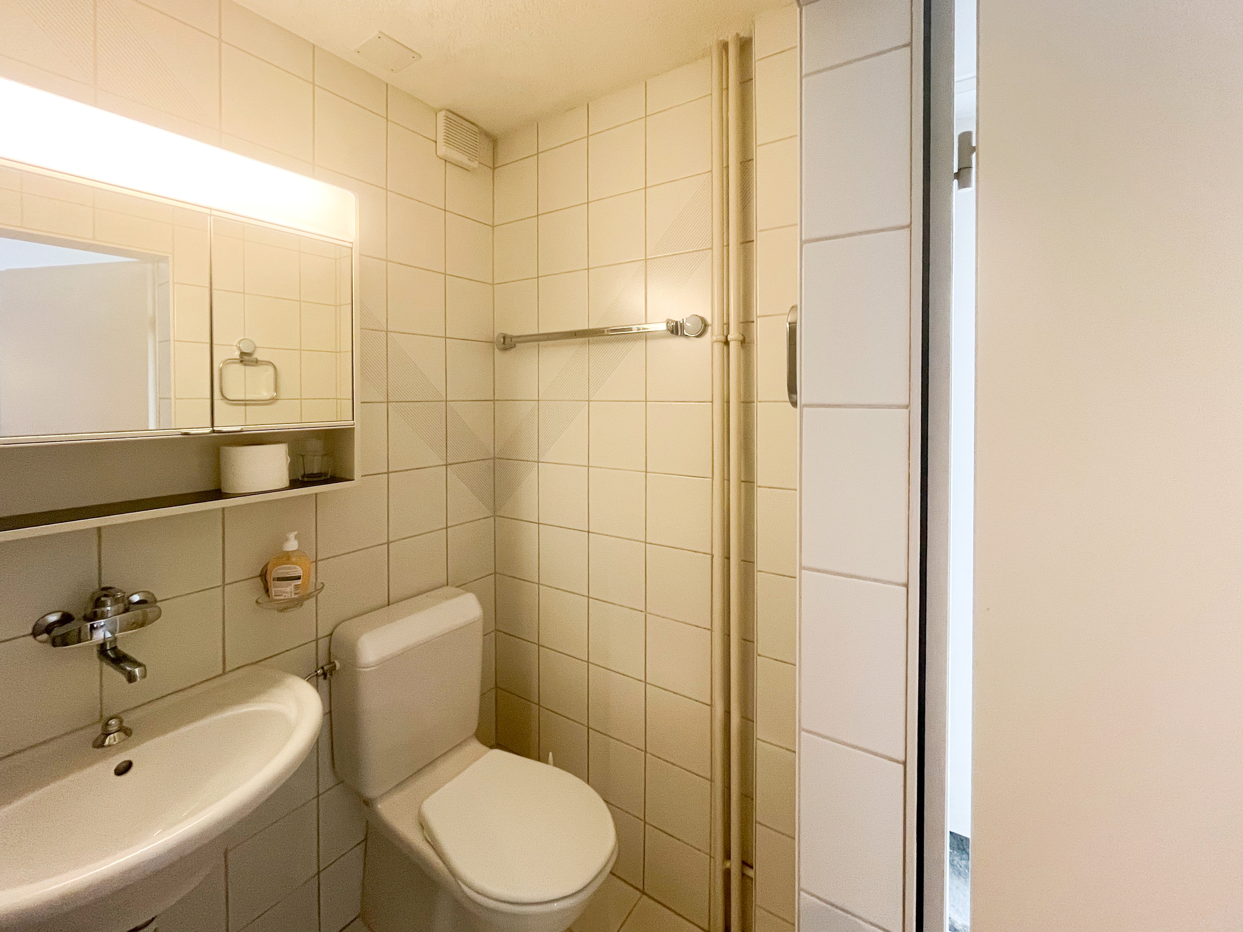 WC WC