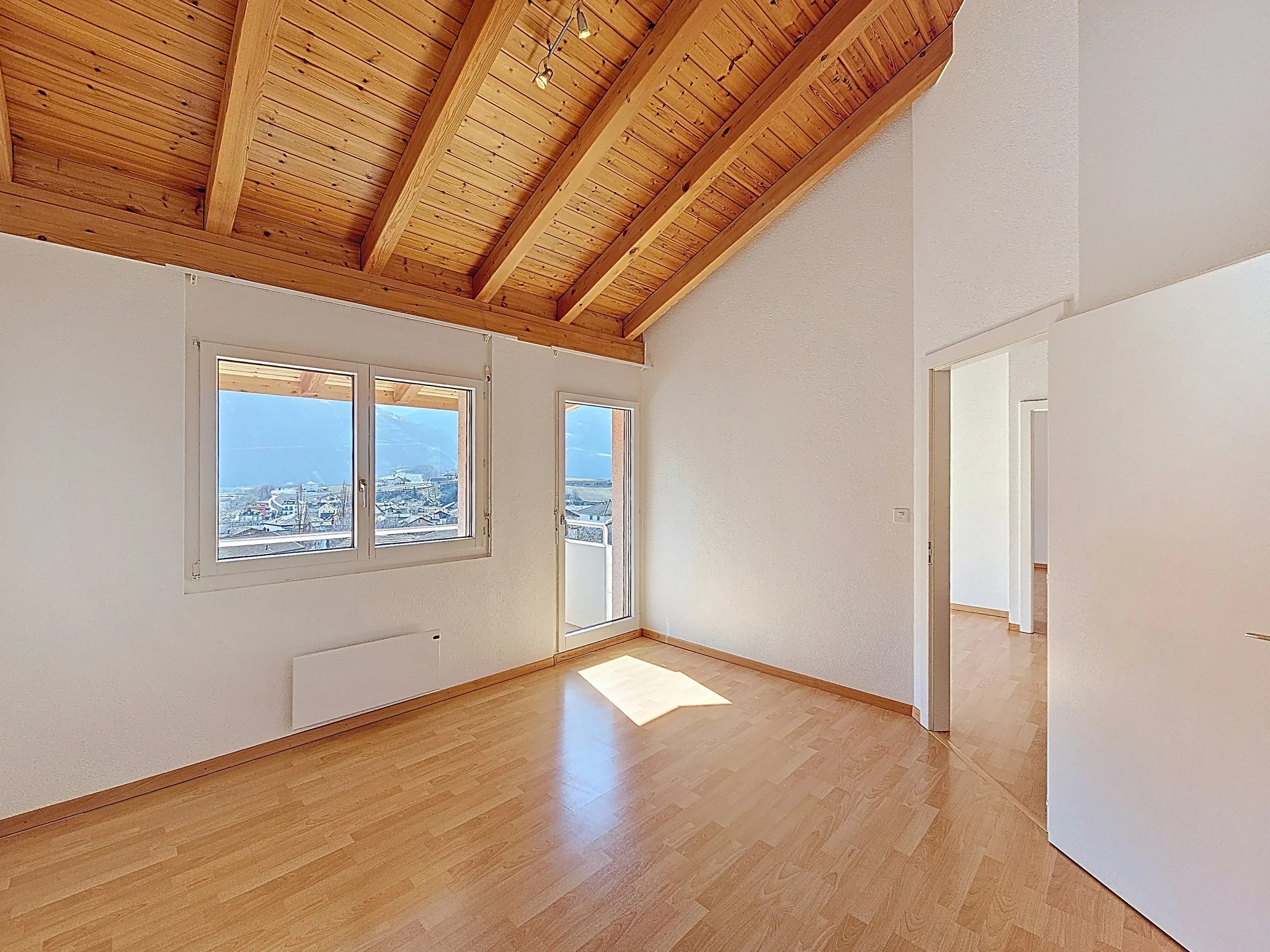 Chambre 2 avec balcon - Étage Chambre 2 avec balcon - Étage