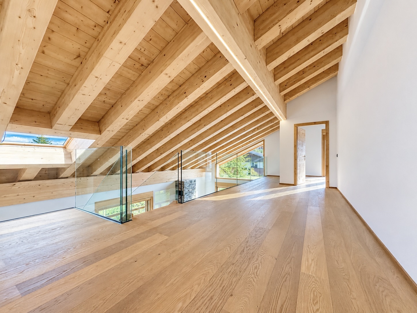 Interior view 10