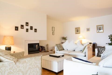 Interior view 3