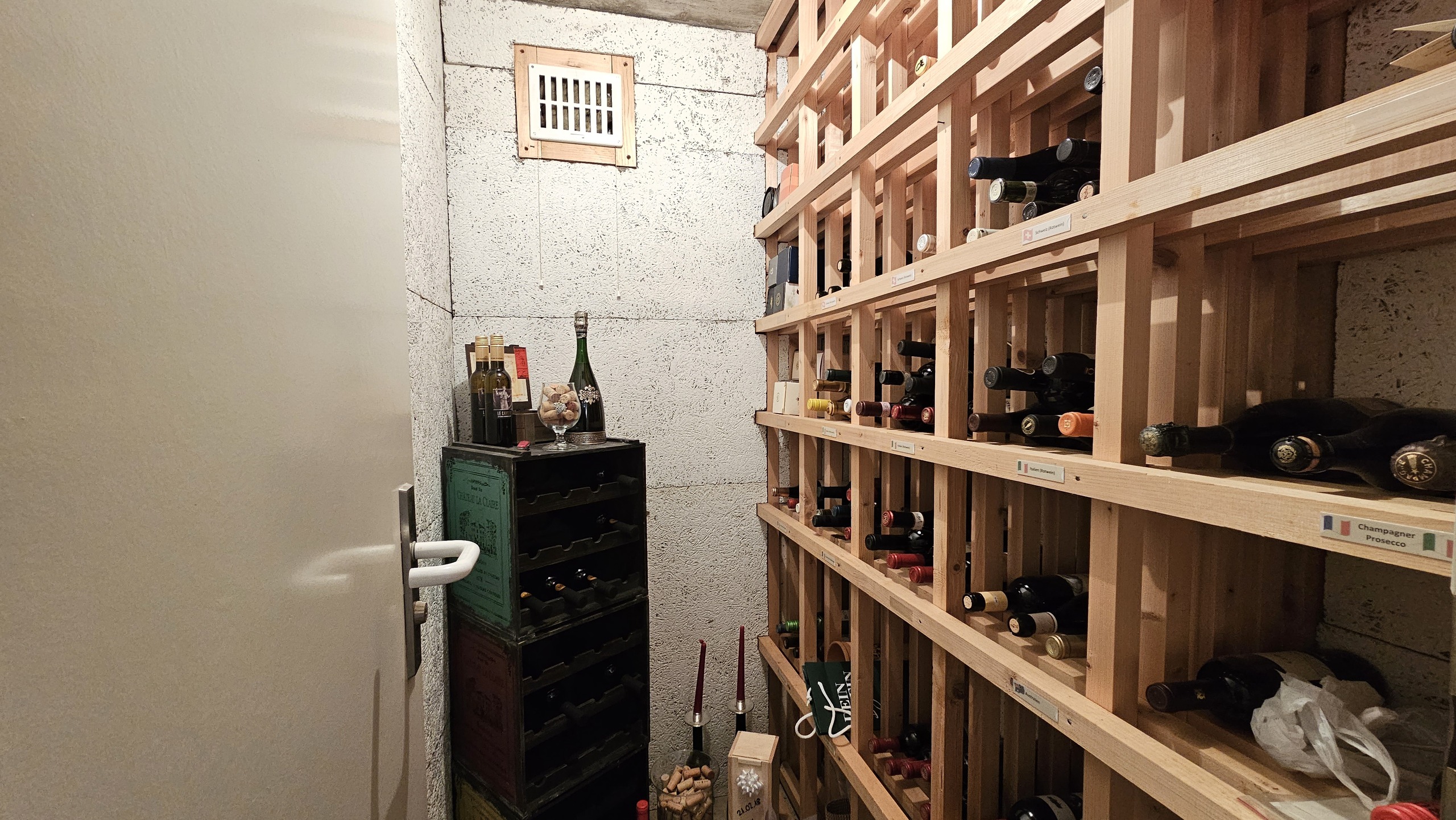 Cave (rez-inférieur)