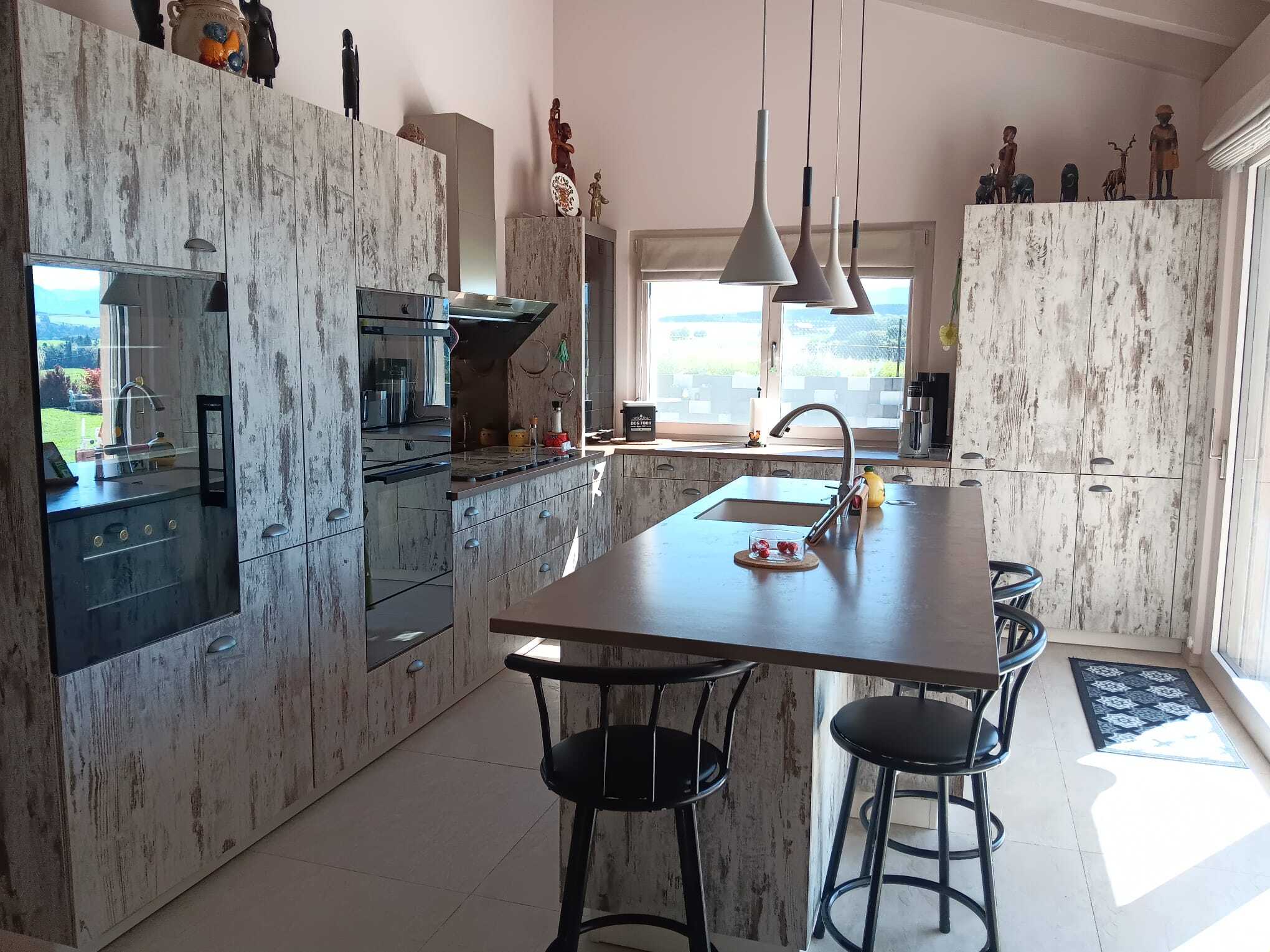 Interior view 3