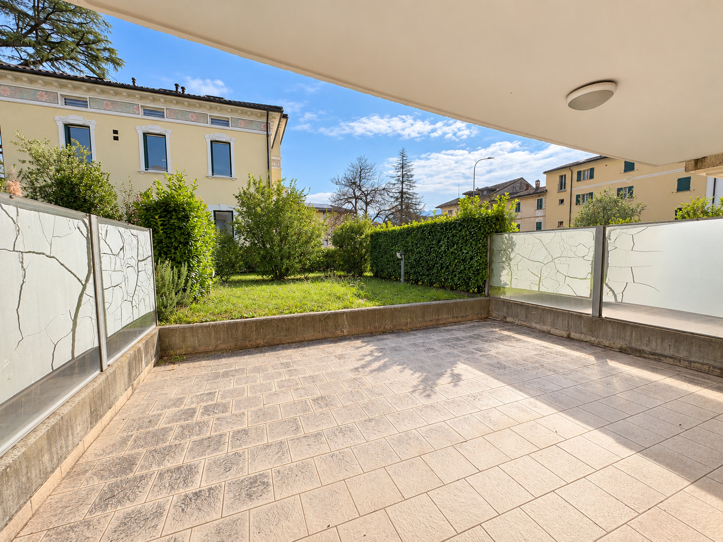 Vista esteriore 1