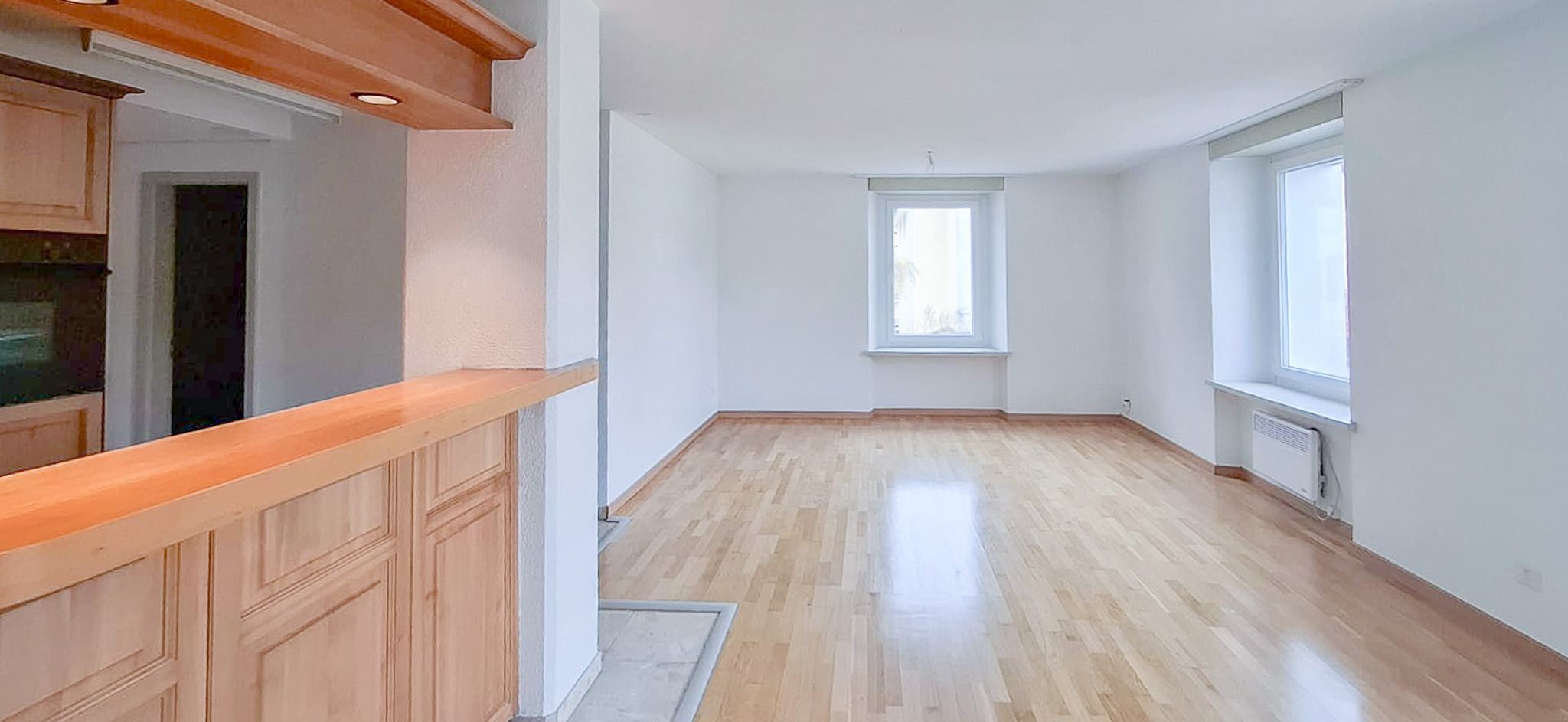 Cuisine agencée ouverte sur la pièce à vivre