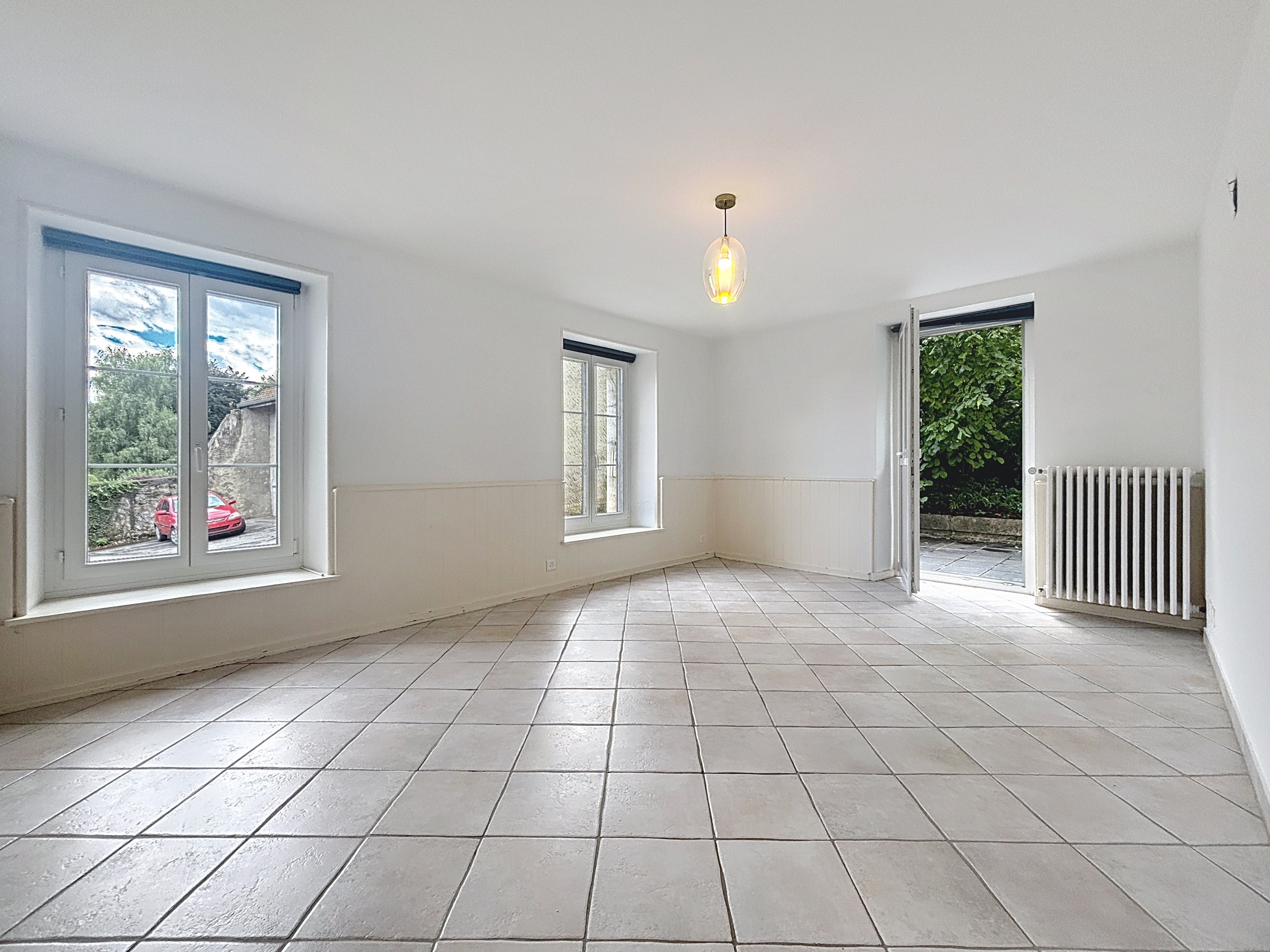 Grande chambre avec accès terrasse