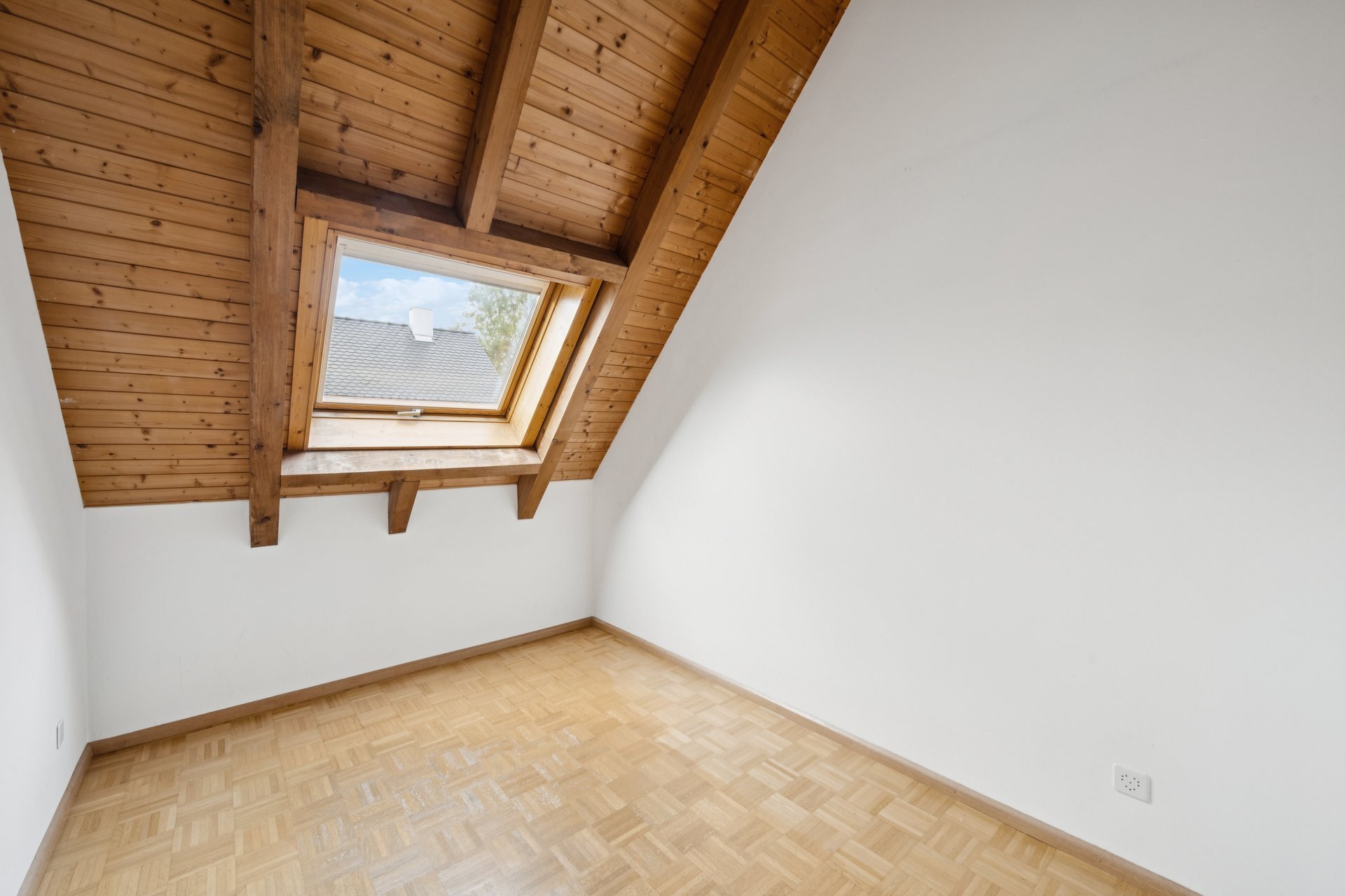 Interior view 5