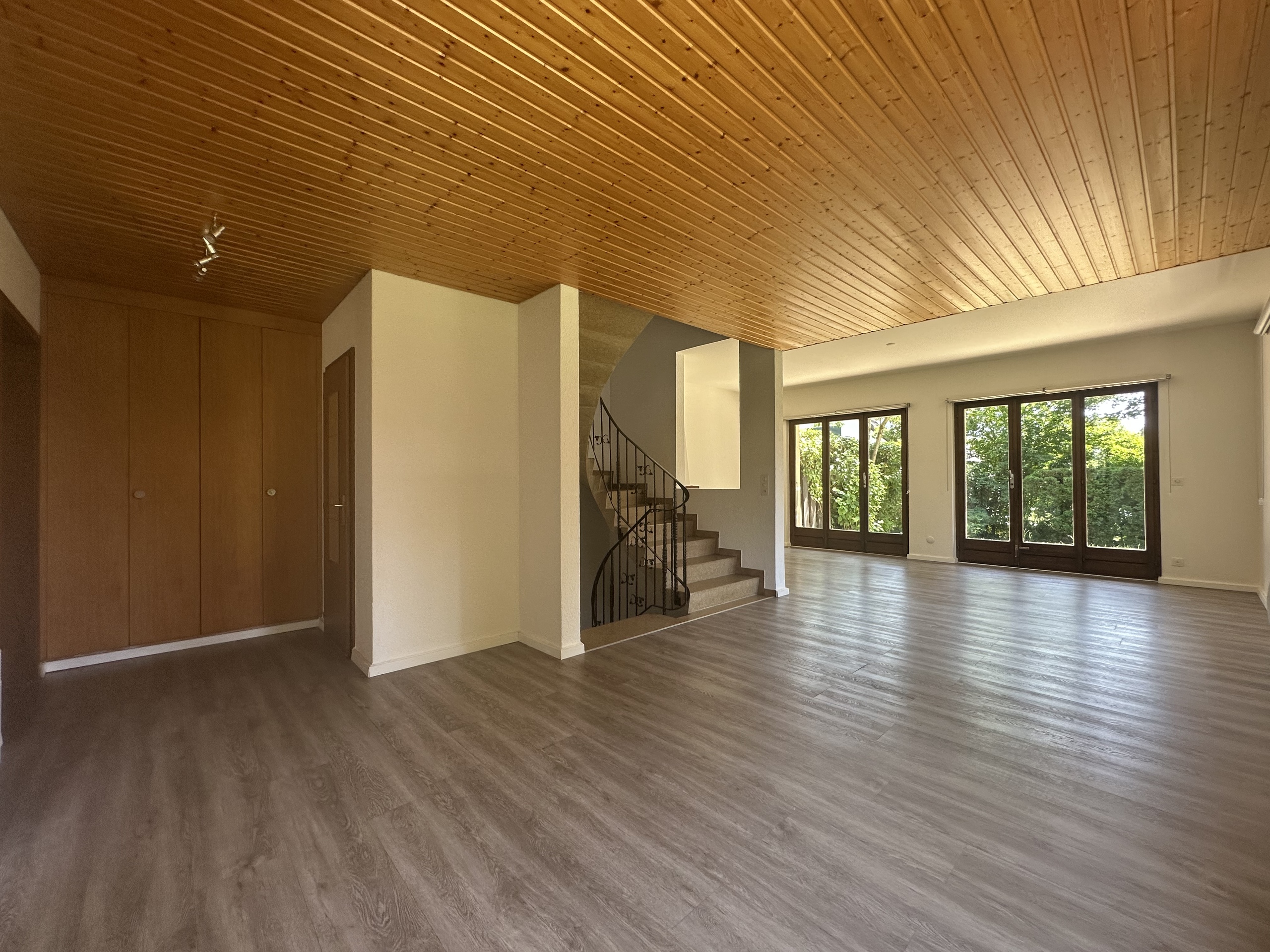 Interior view 3