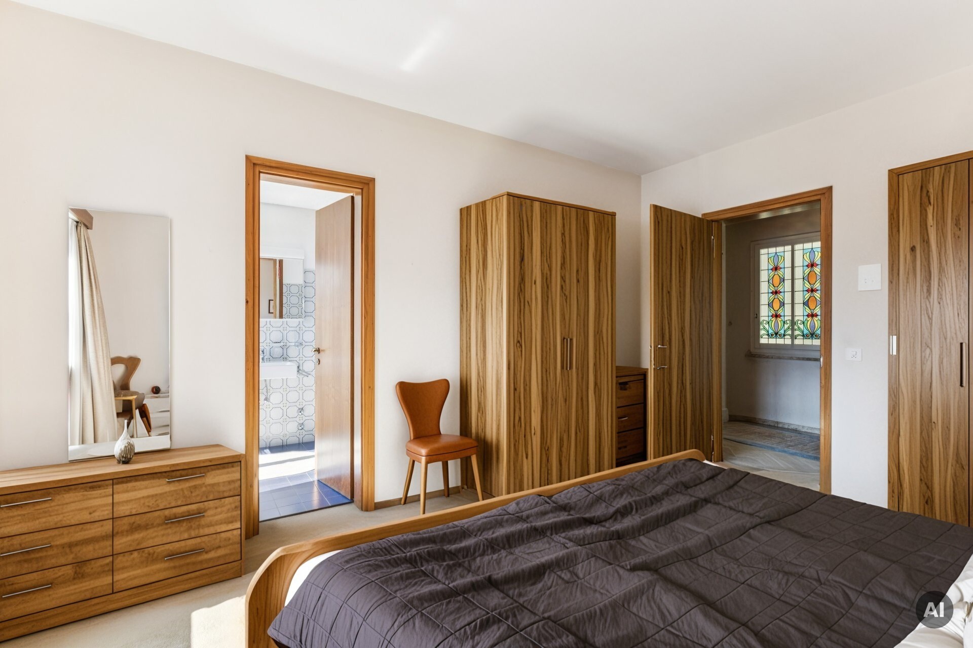 Camera da letto con ampio bagno privato e finestra sul lago Camera da letto con ampio bagno privato e finestra sul lago