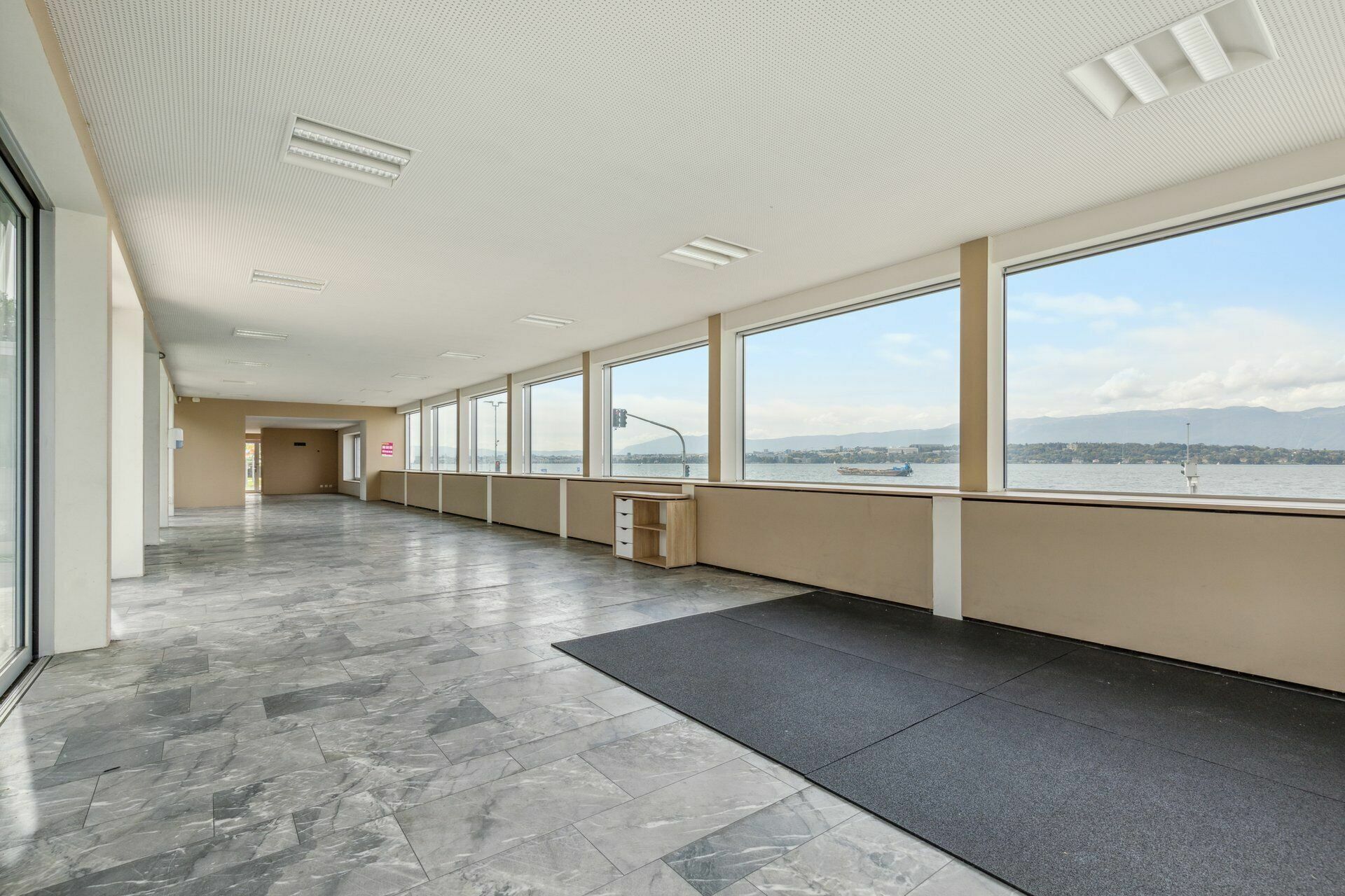 Open Space avec vue lac - 1er étage