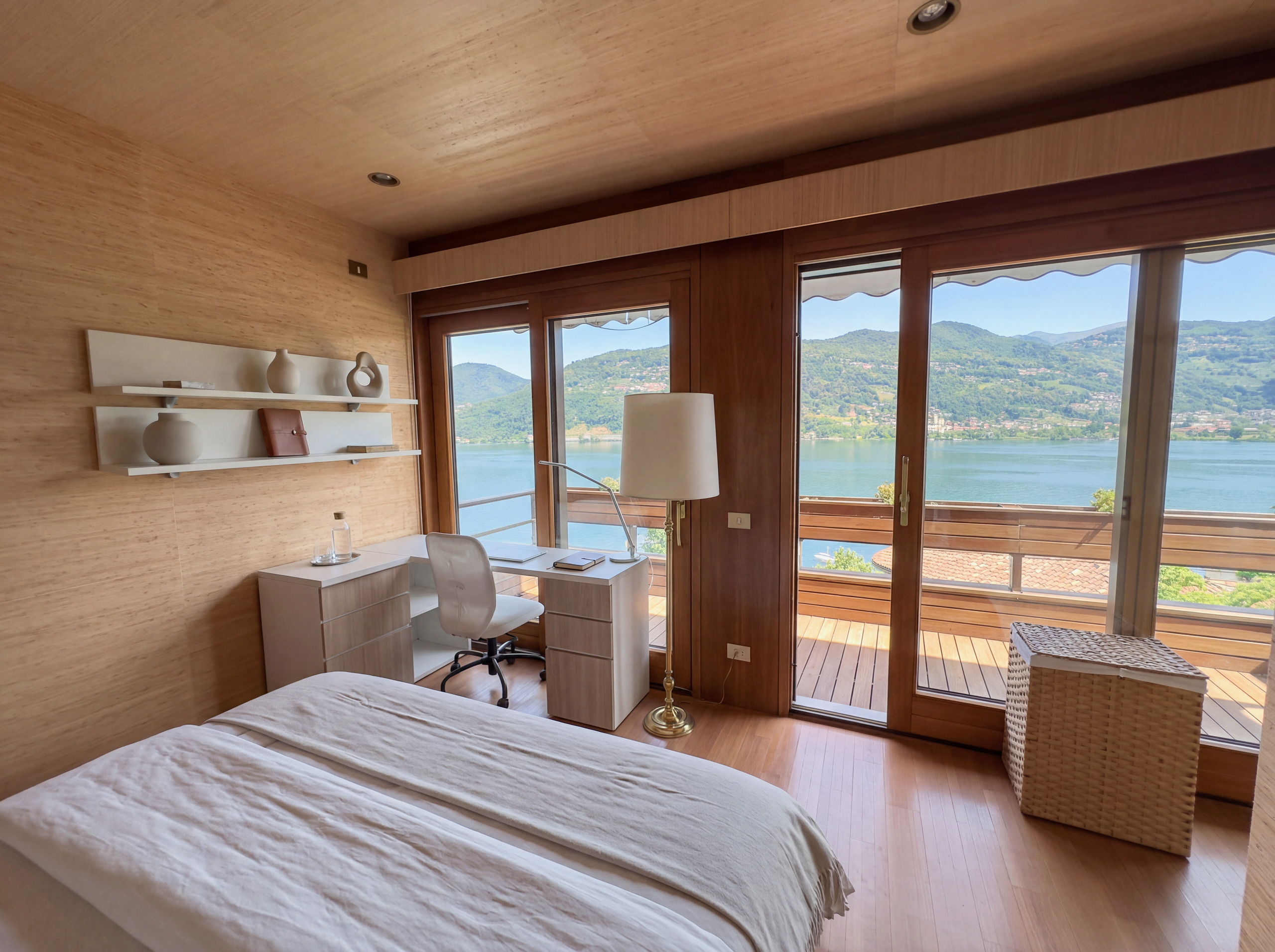 Interior view 9