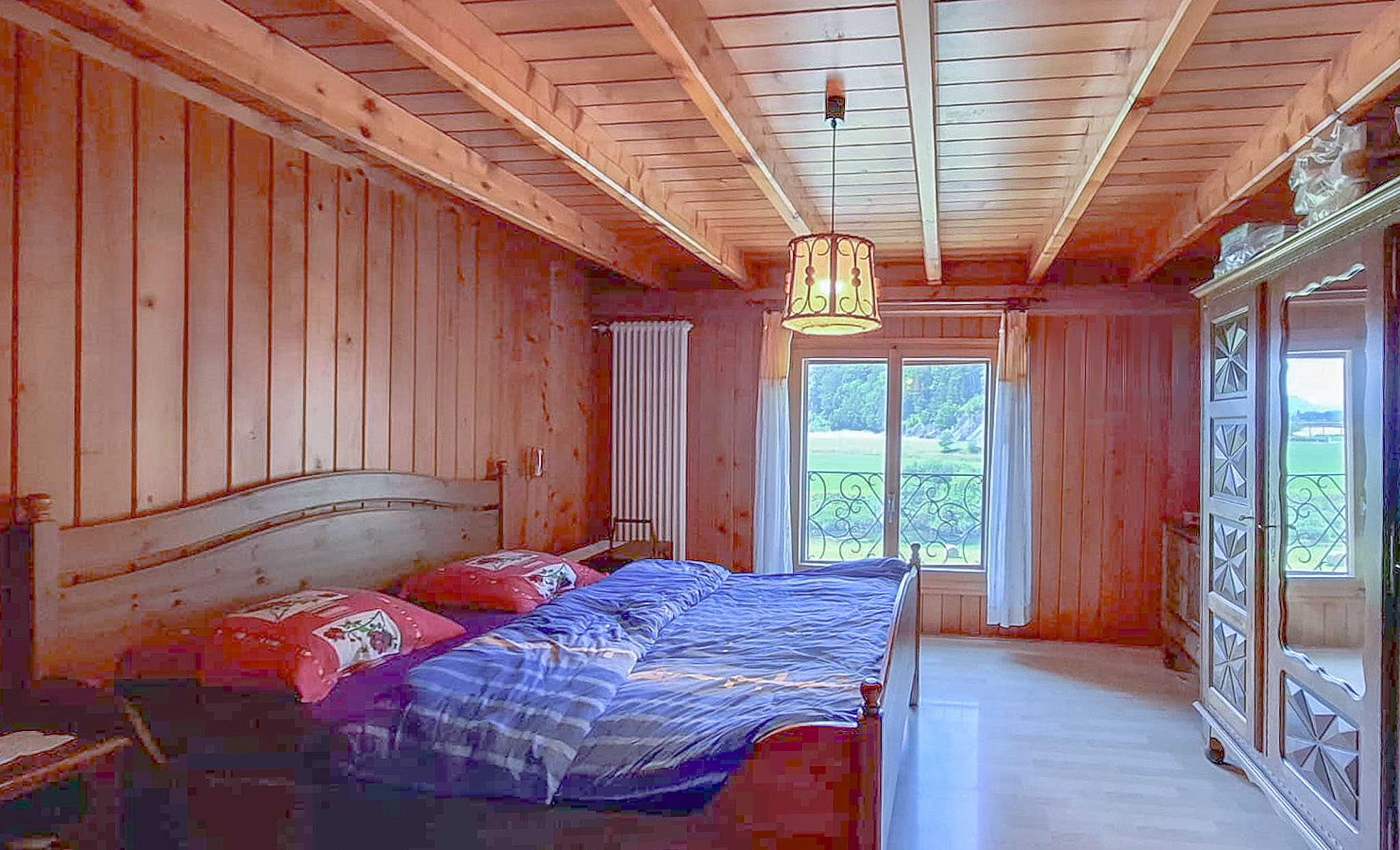 A l'étage : grande chambre A l'étage : grande chambre