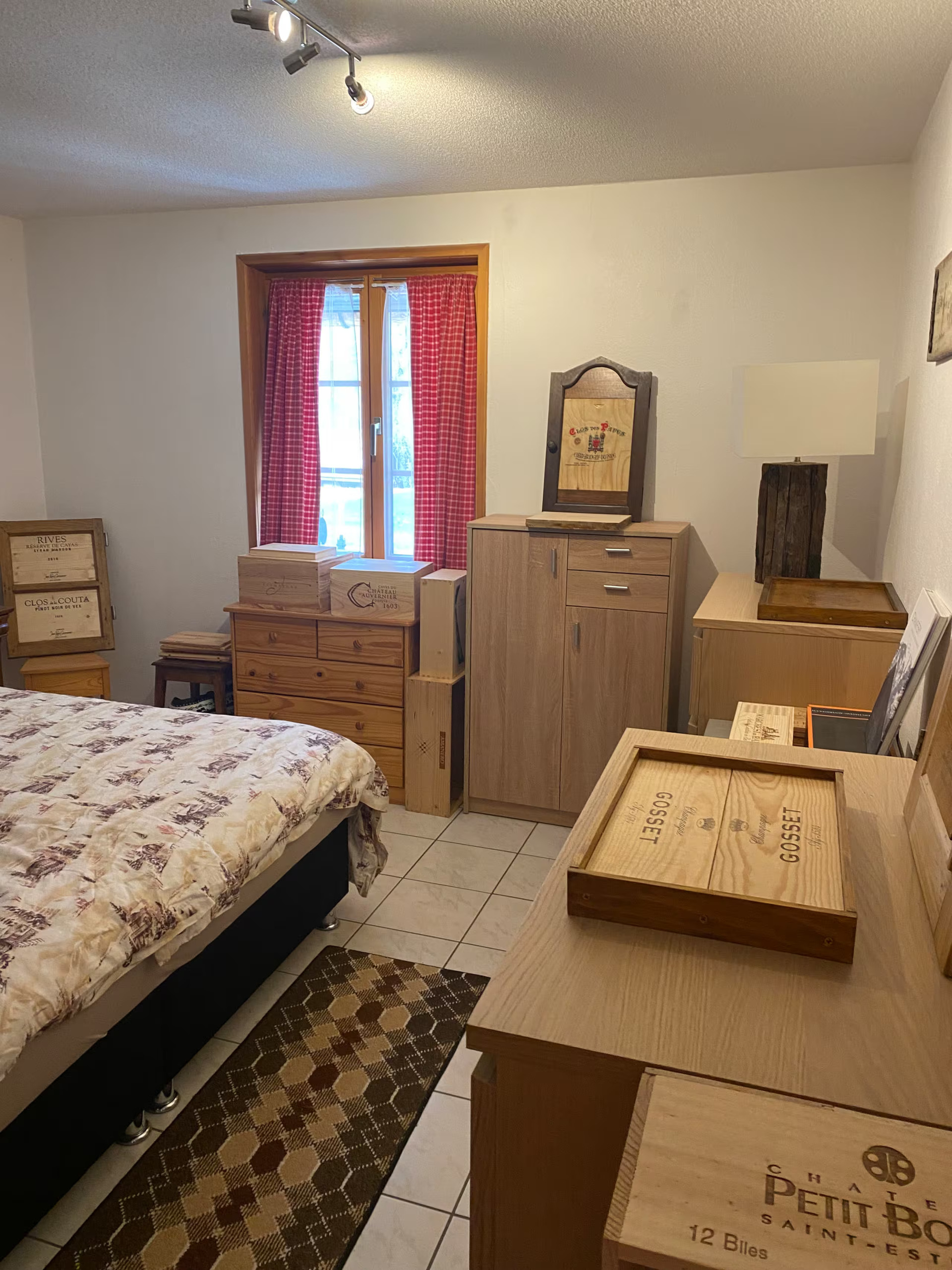 Interior view 6