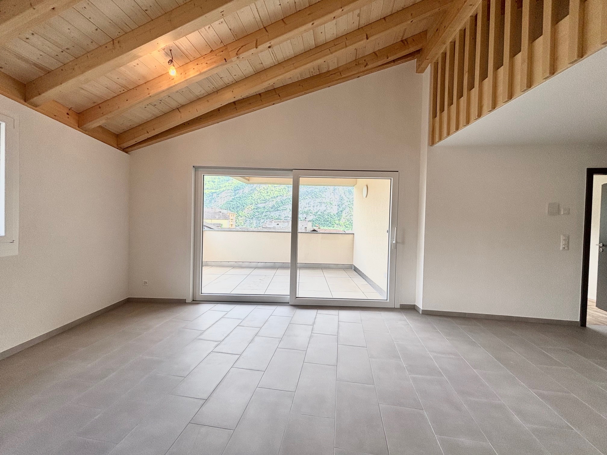 Interior view 8