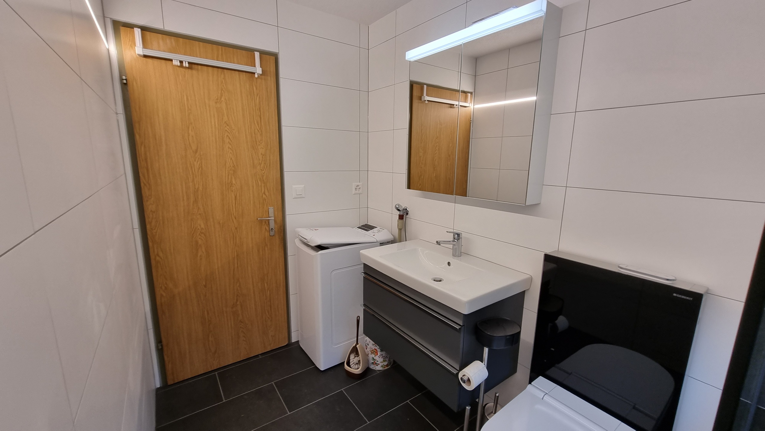 Badezimmer mit Bodenebener Dusche Badezimmer mit Bodenebener Dusche