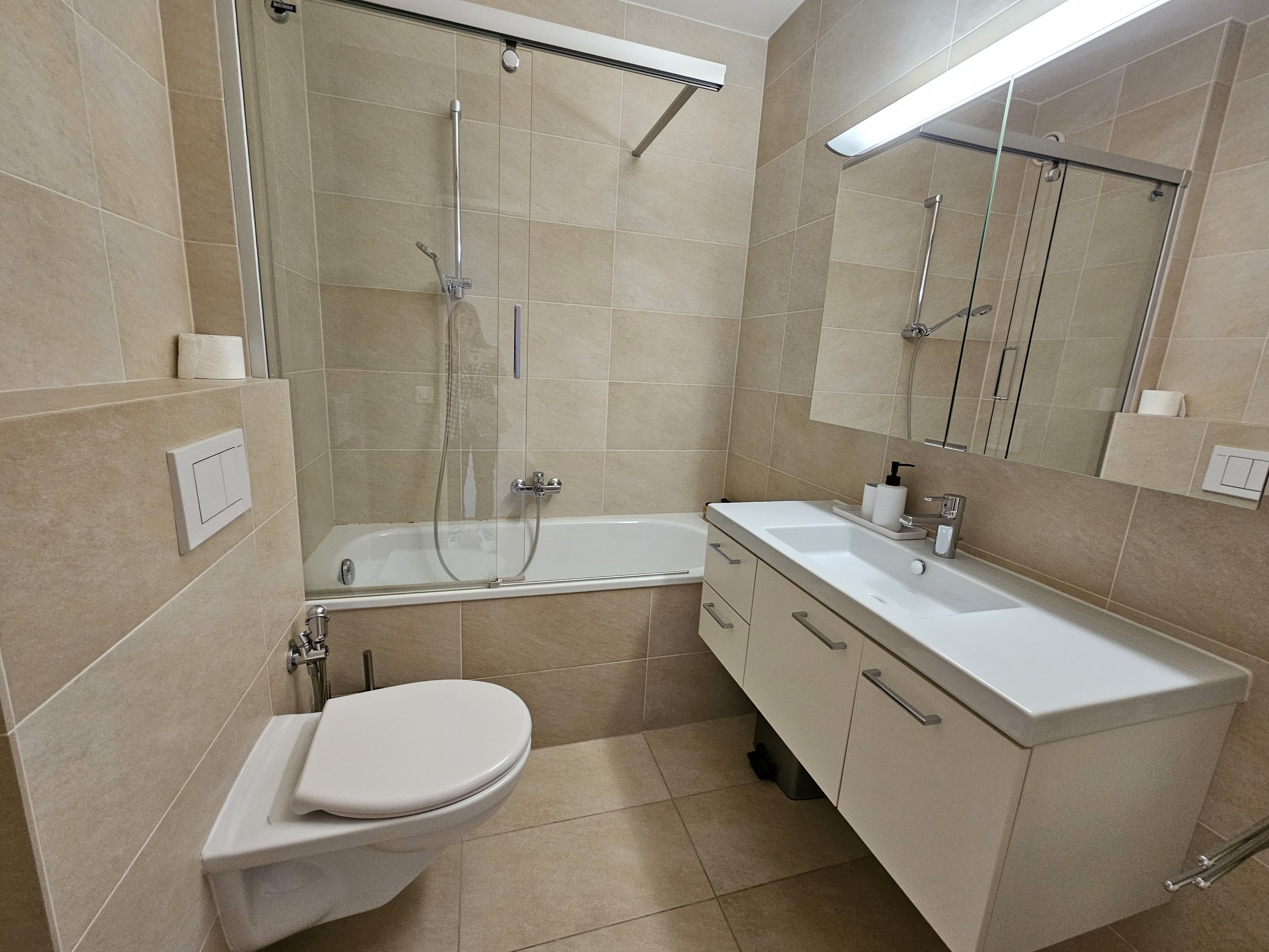 Interior view 5