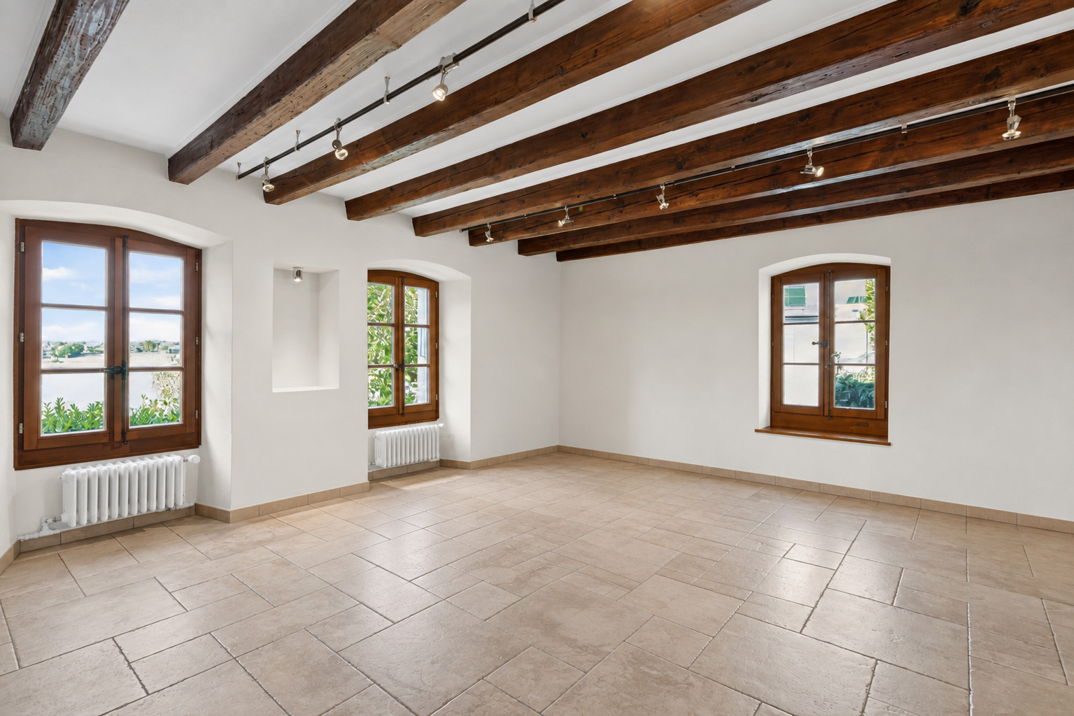 Interior view 5
