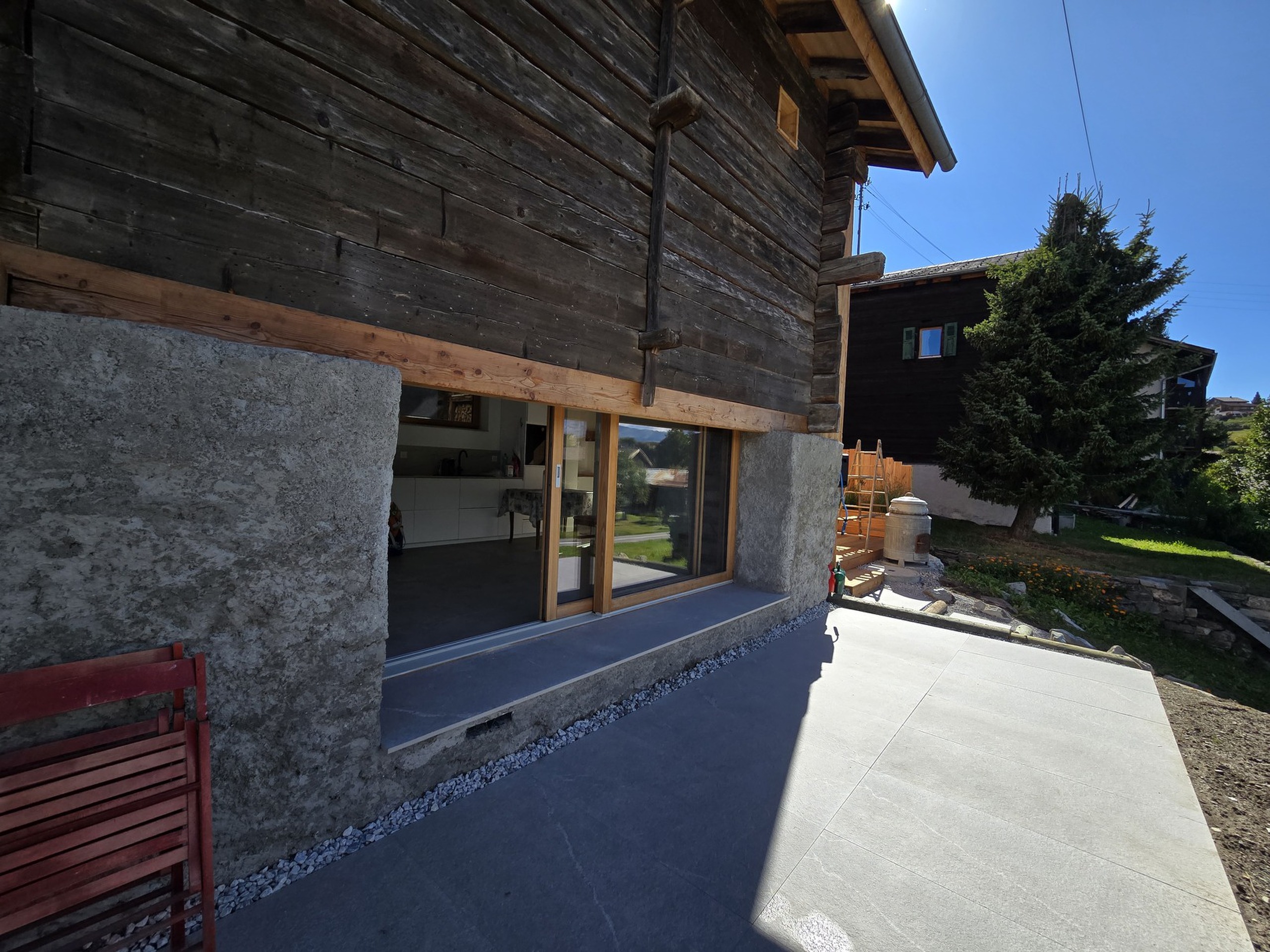 Photo 2