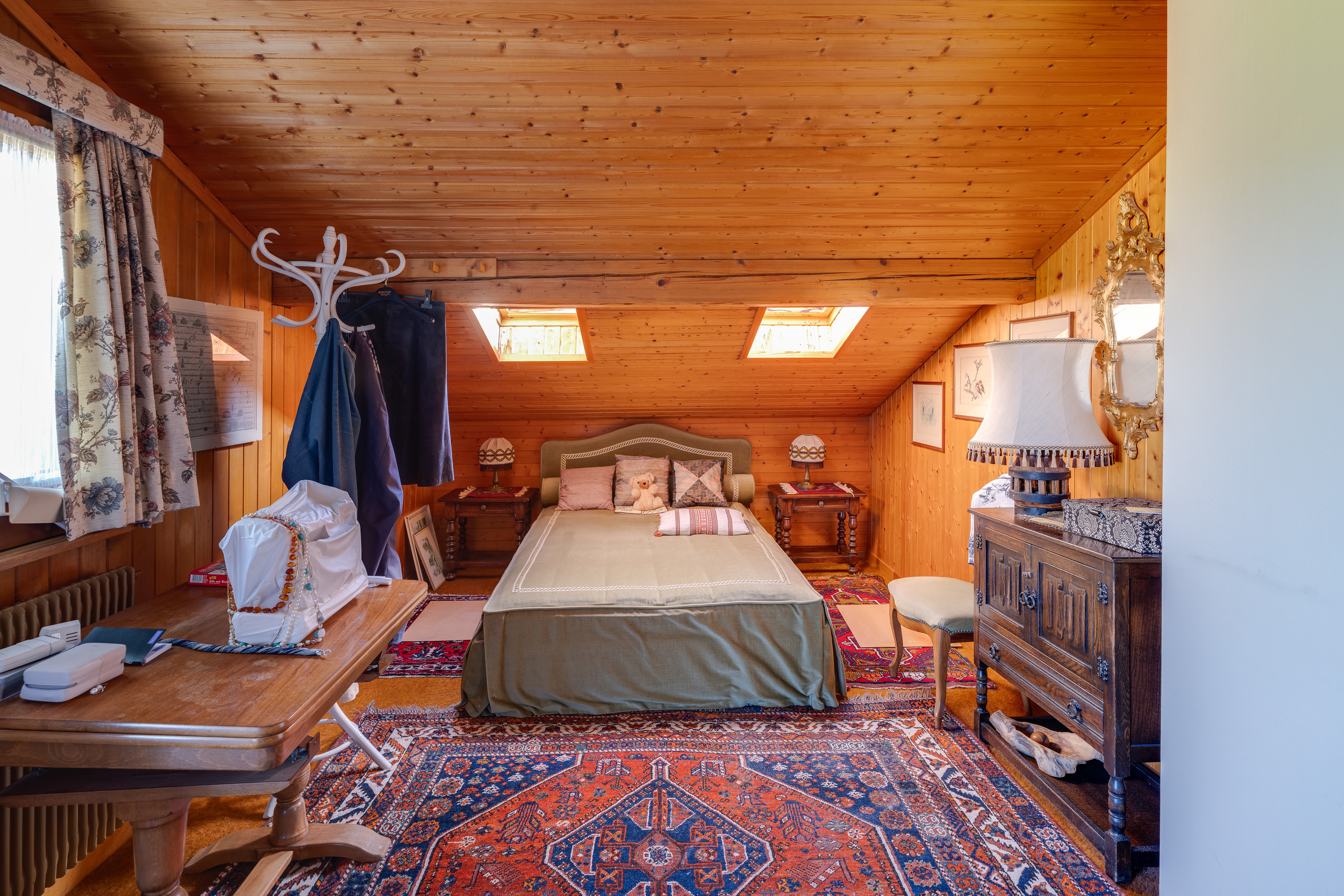 ZIMMER OG MIT ABENDSONNE ZIMMER OG MIT ABENDSONNE