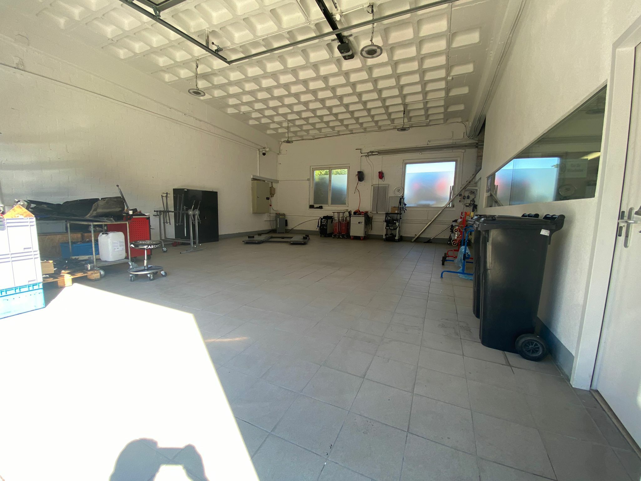 Photo 1