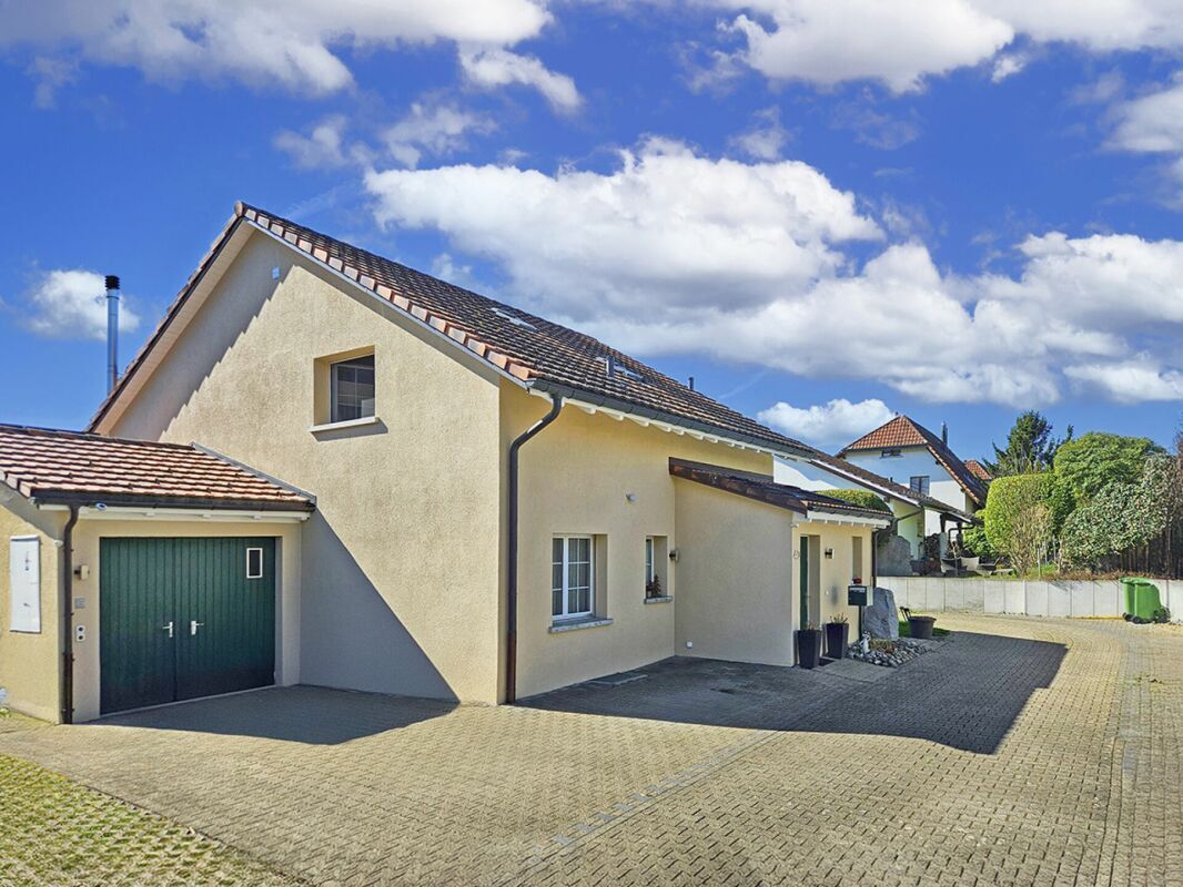 Hauseingang mit Einzelbox