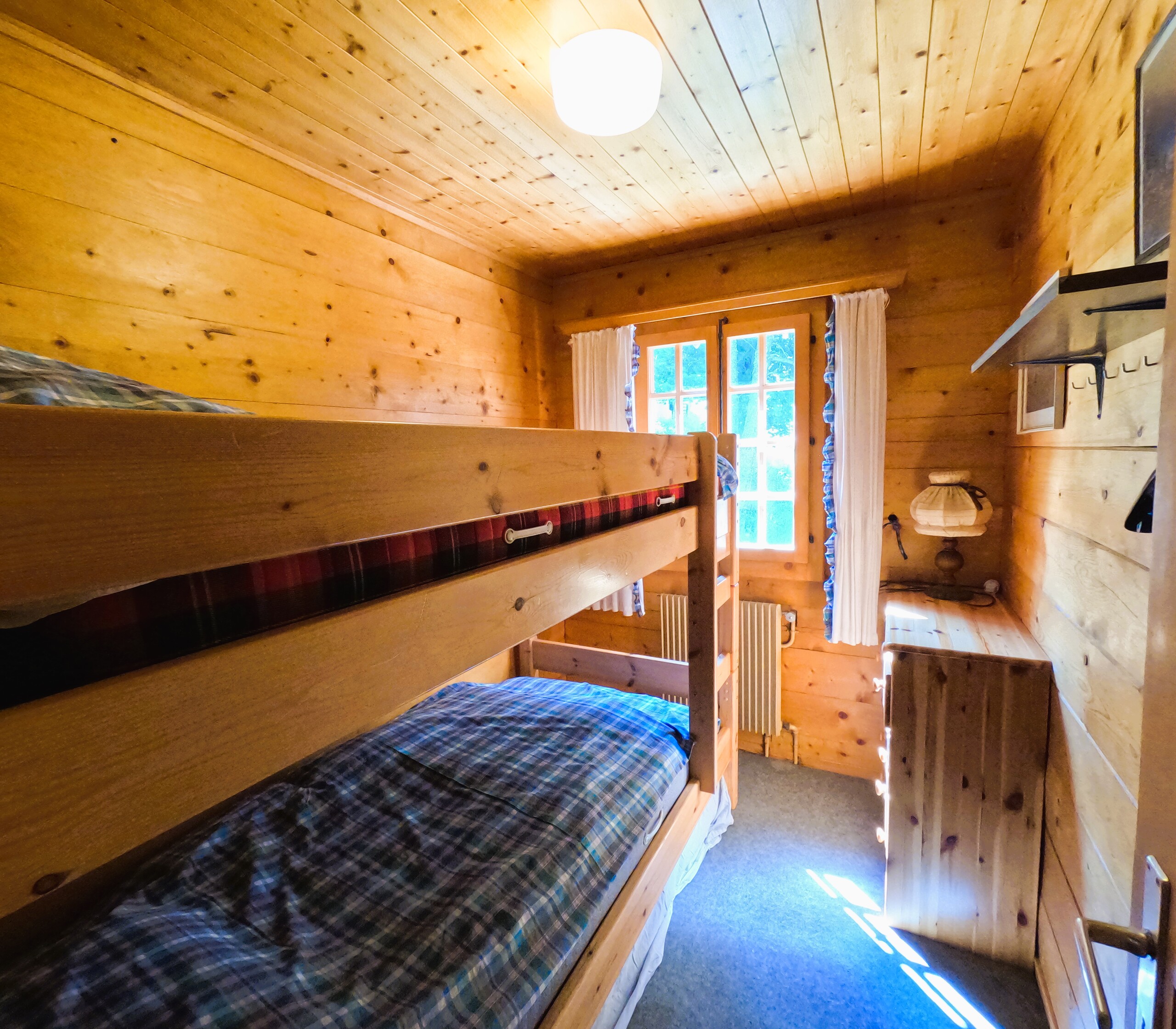 Chambre à coucher avec lit à étage 