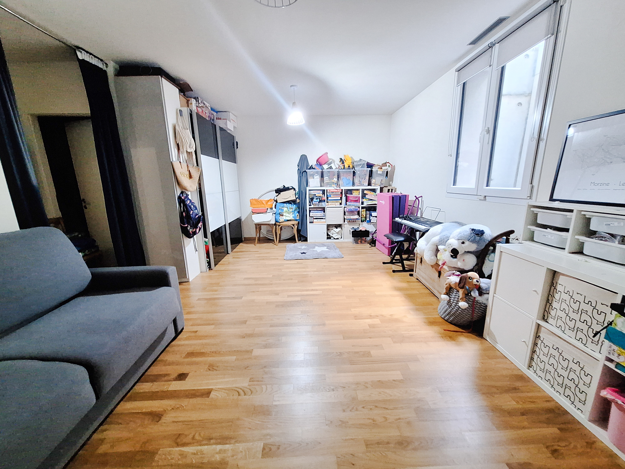 Interior view 5