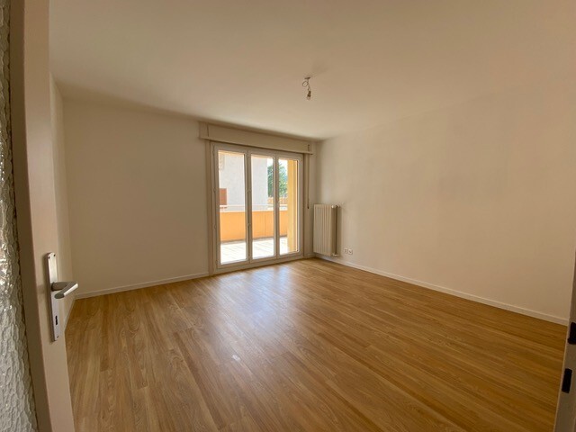 Interior view 4